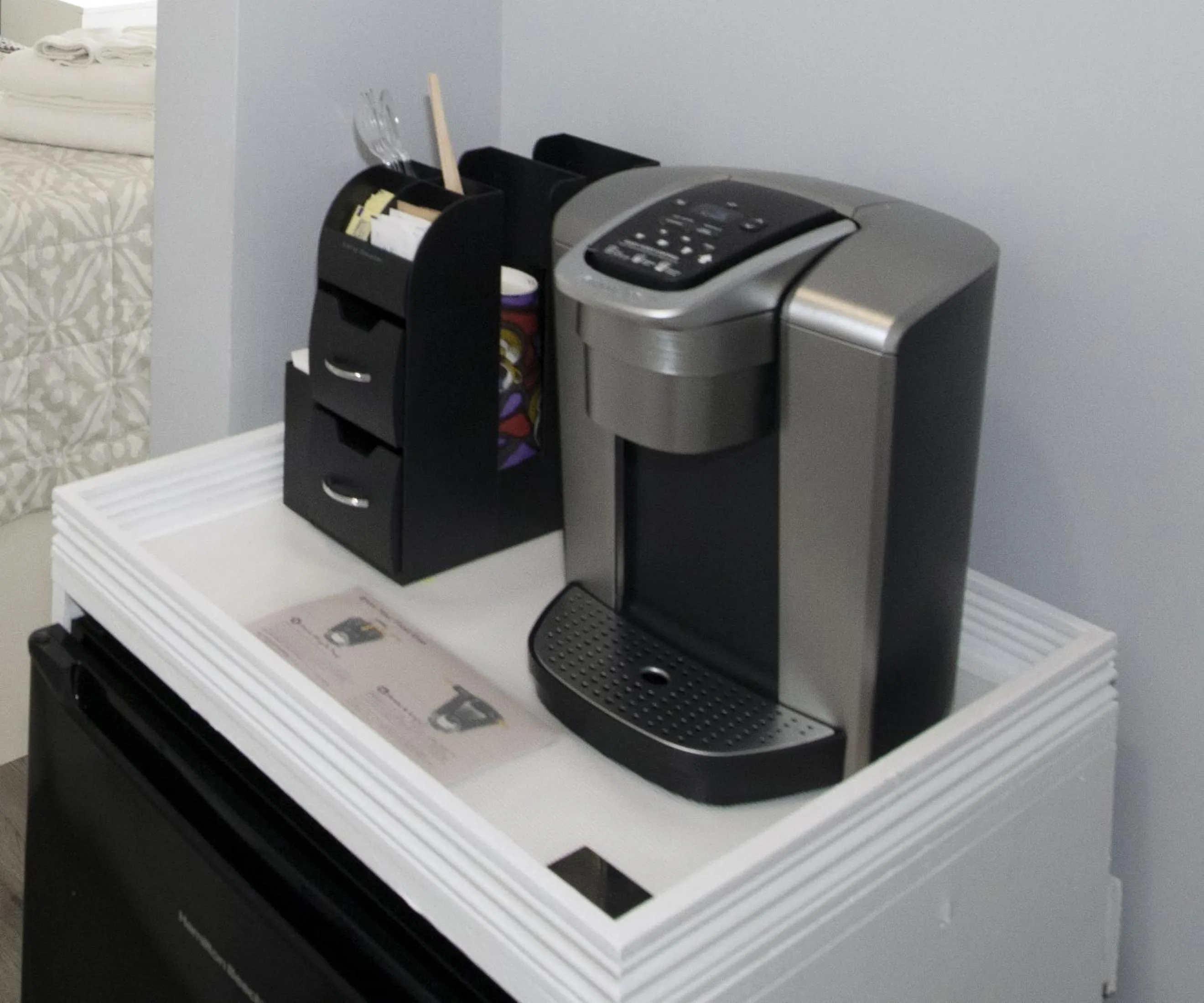 Coffee/tea facilities in Serene Niagara Inn