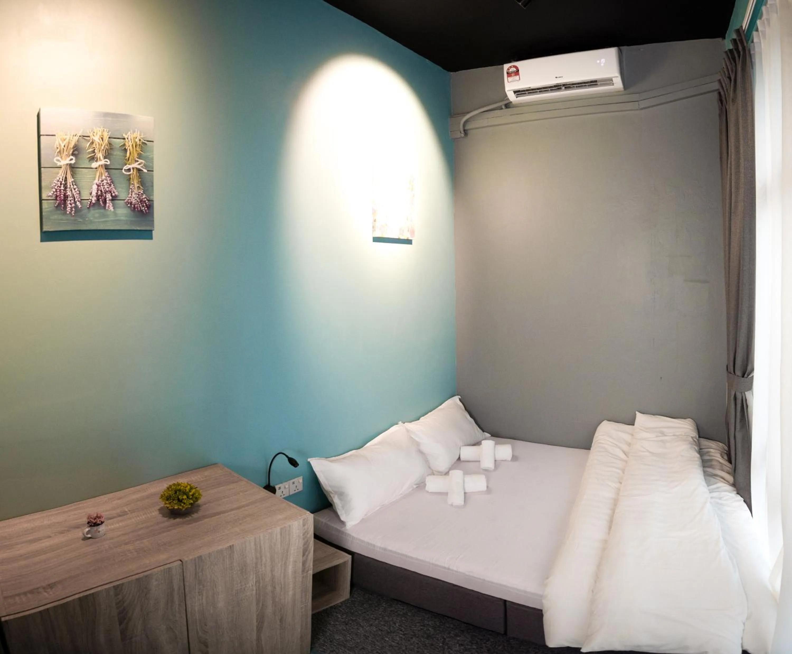 Bed in Vibrant Hostel