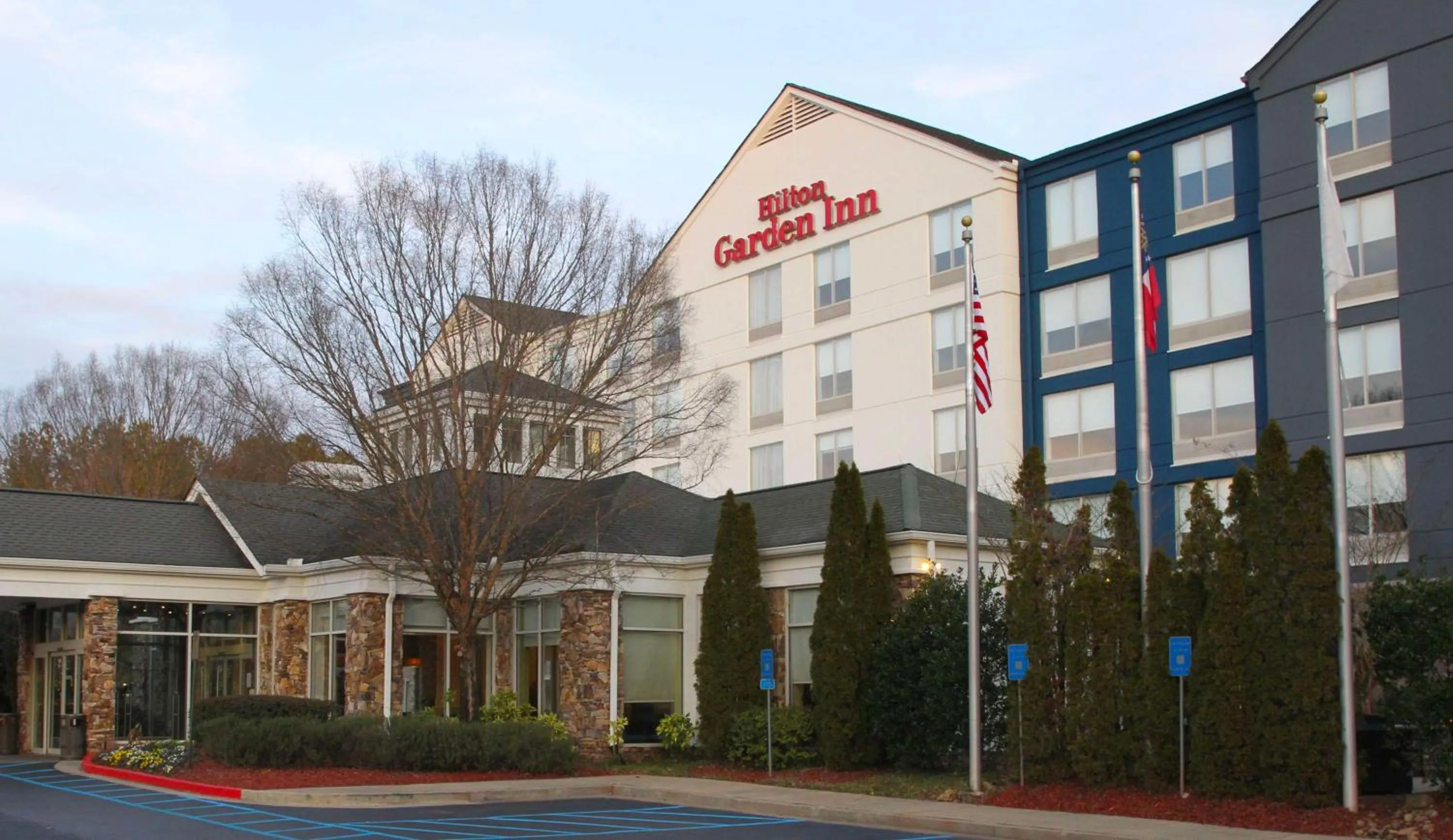 Property building in Hilton Garden Inn Atlanta Northpoint