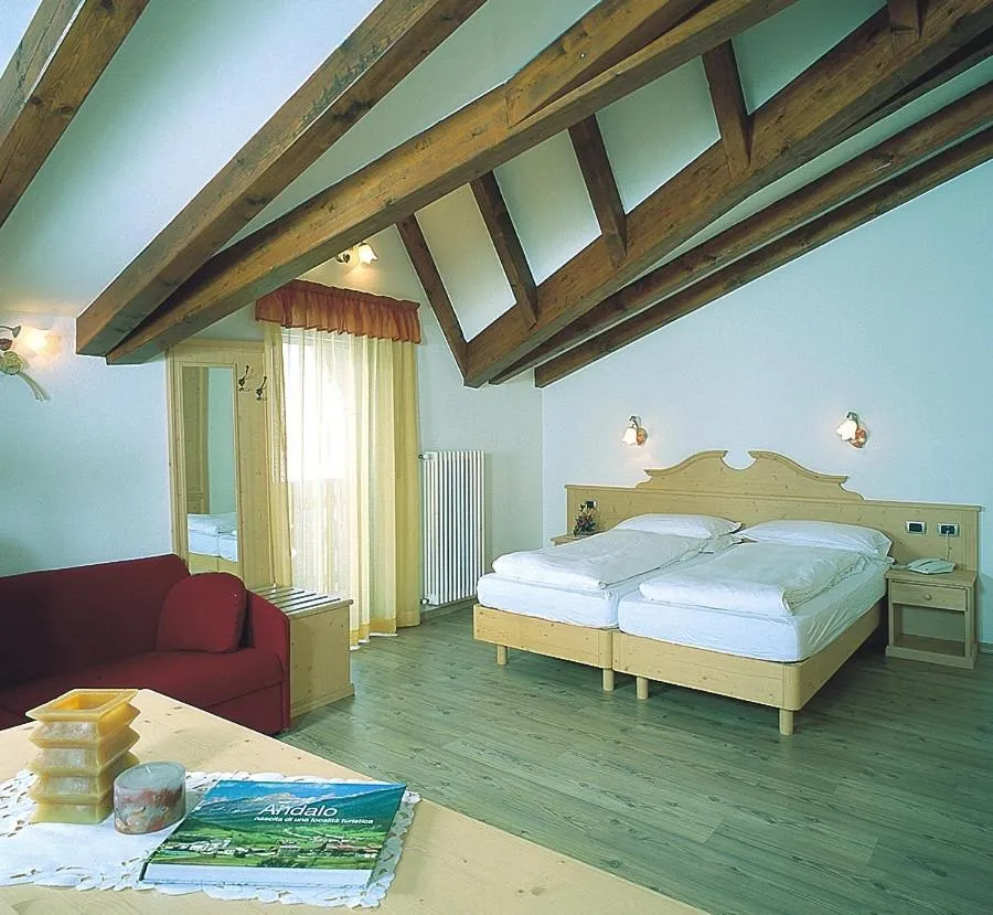 Photo of the whole room, Bed in Hotel Rosa Alpina