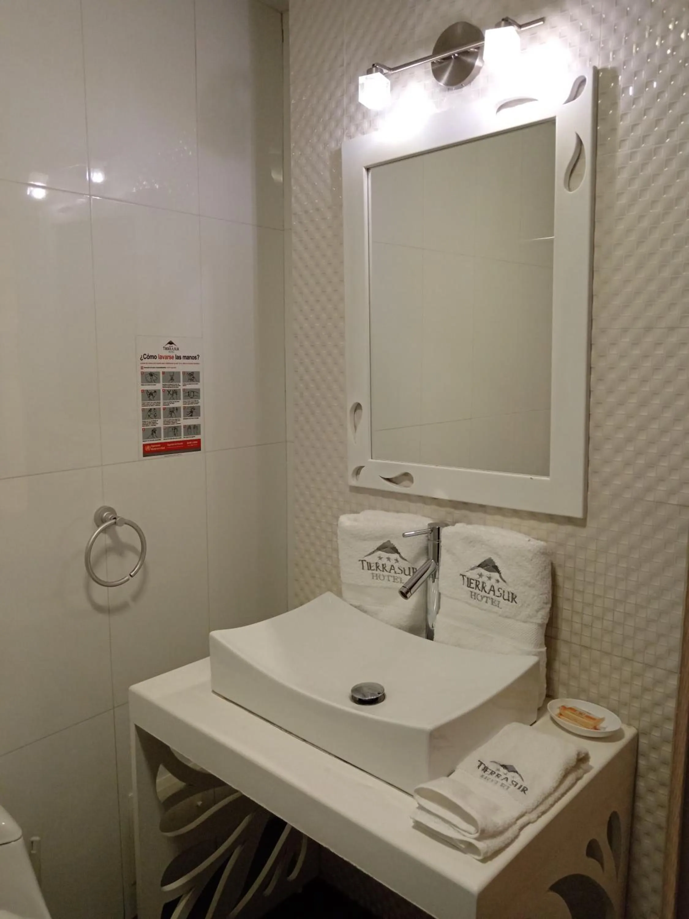 Bathroom in Hotel Tierrasur