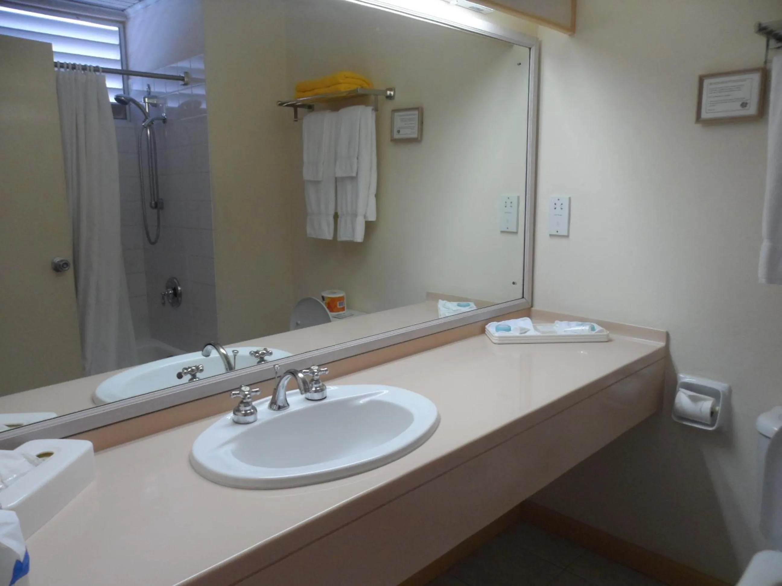 Bathroom in Hotel PomMarine