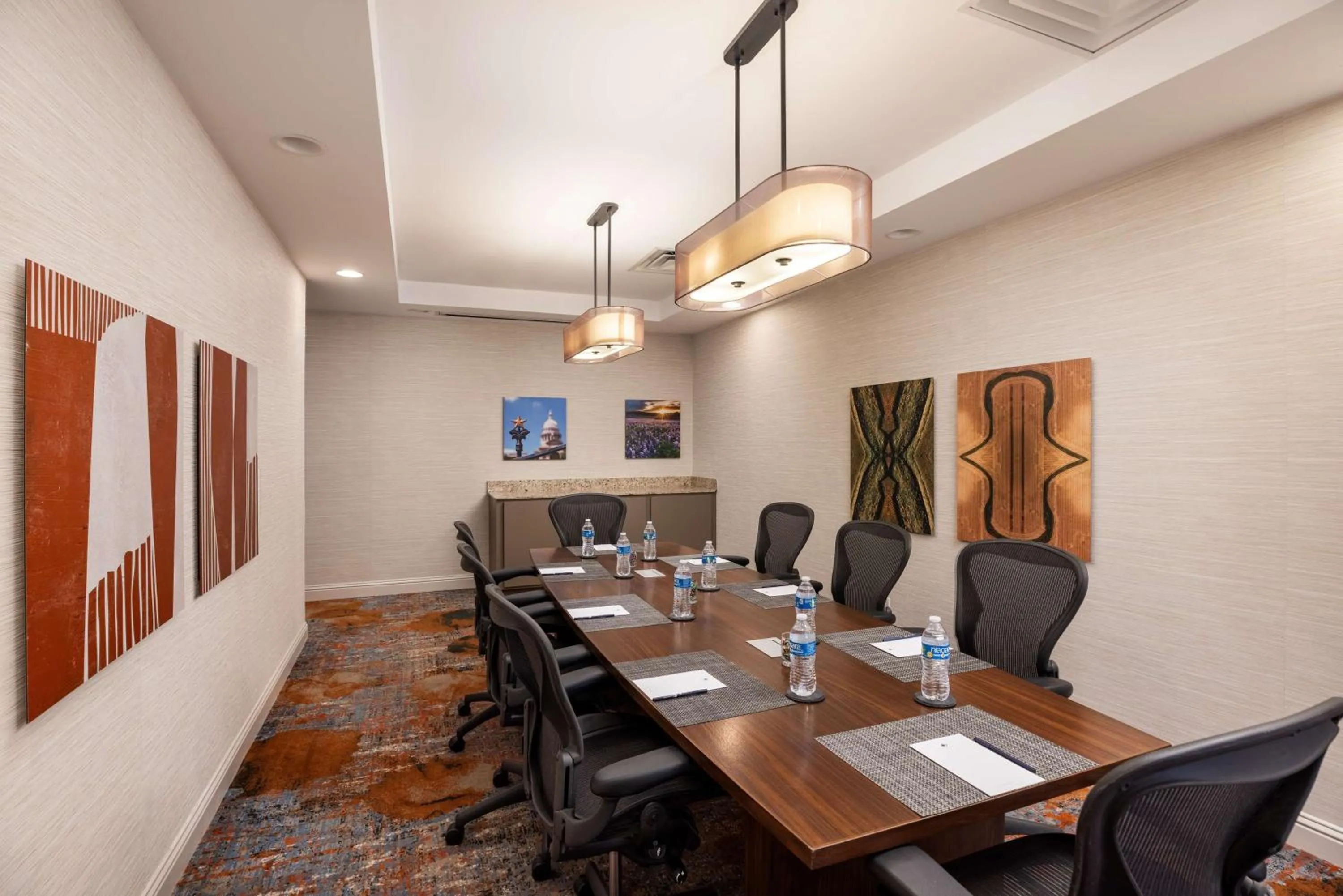 Meeting/conference room in DoubleTree Suites by Hilton Austin Downtown Capitol