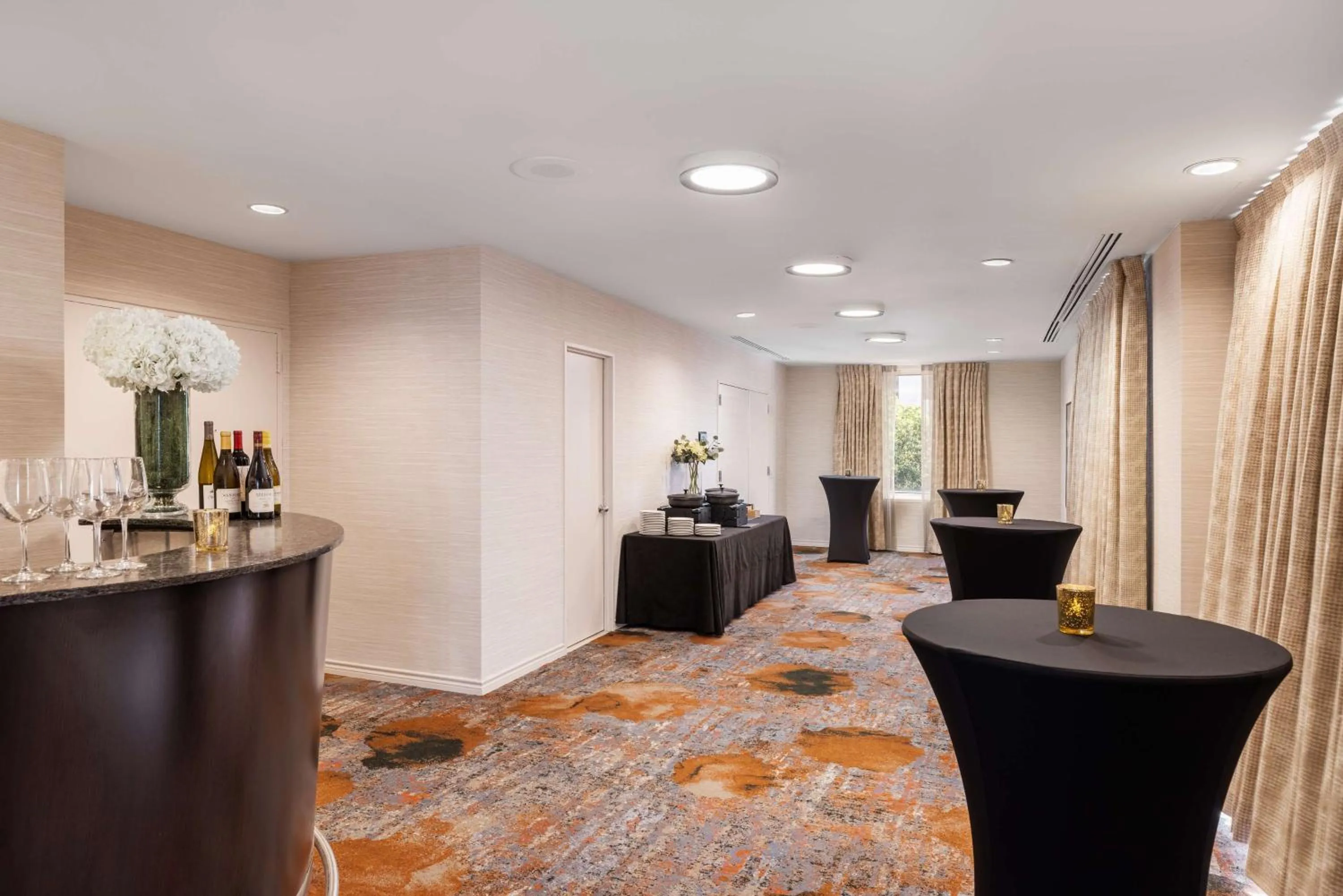 Meeting/conference room in DoubleTree Suites by Hilton Austin Downtown Capitol