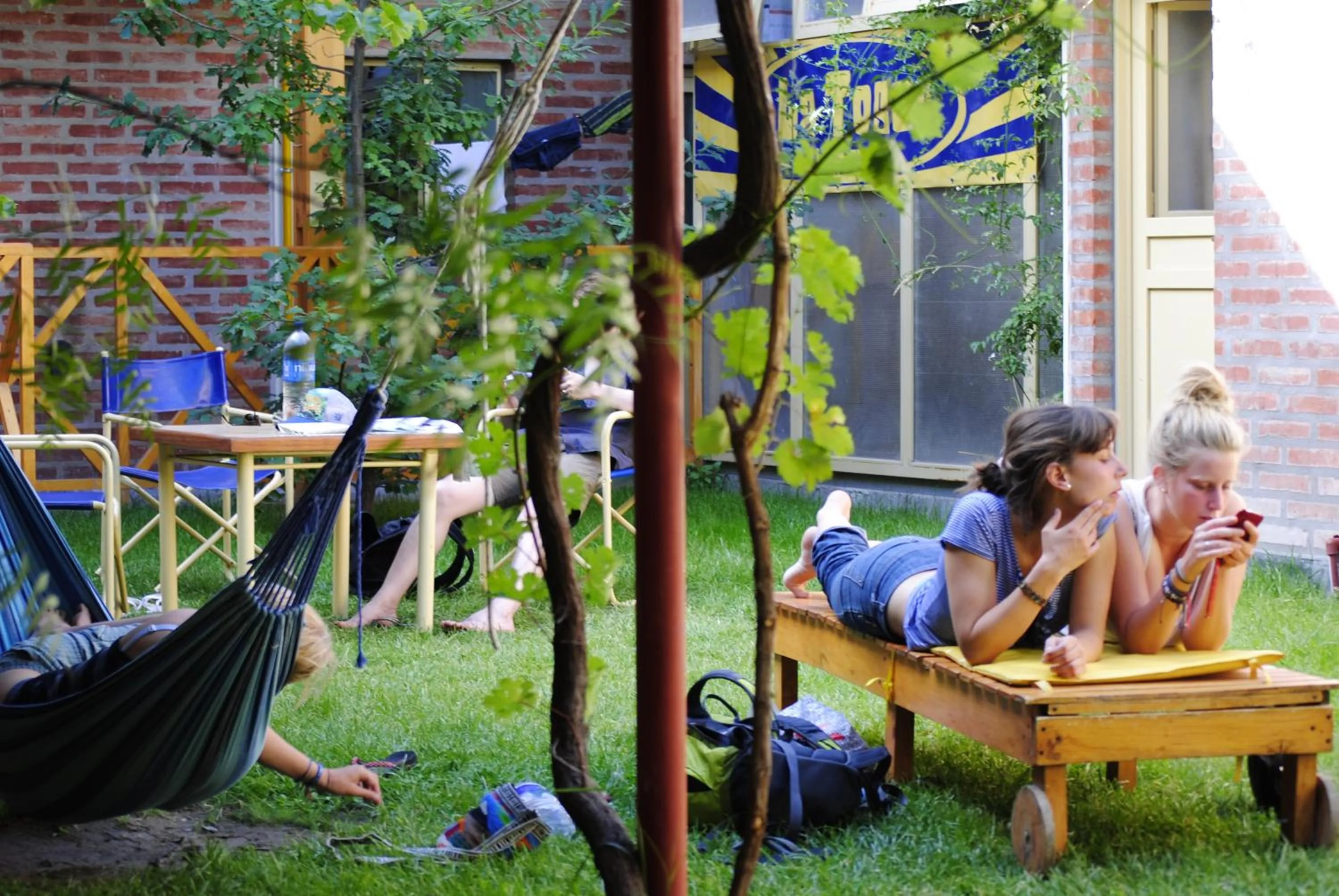 Garden in La Tosca Hostel