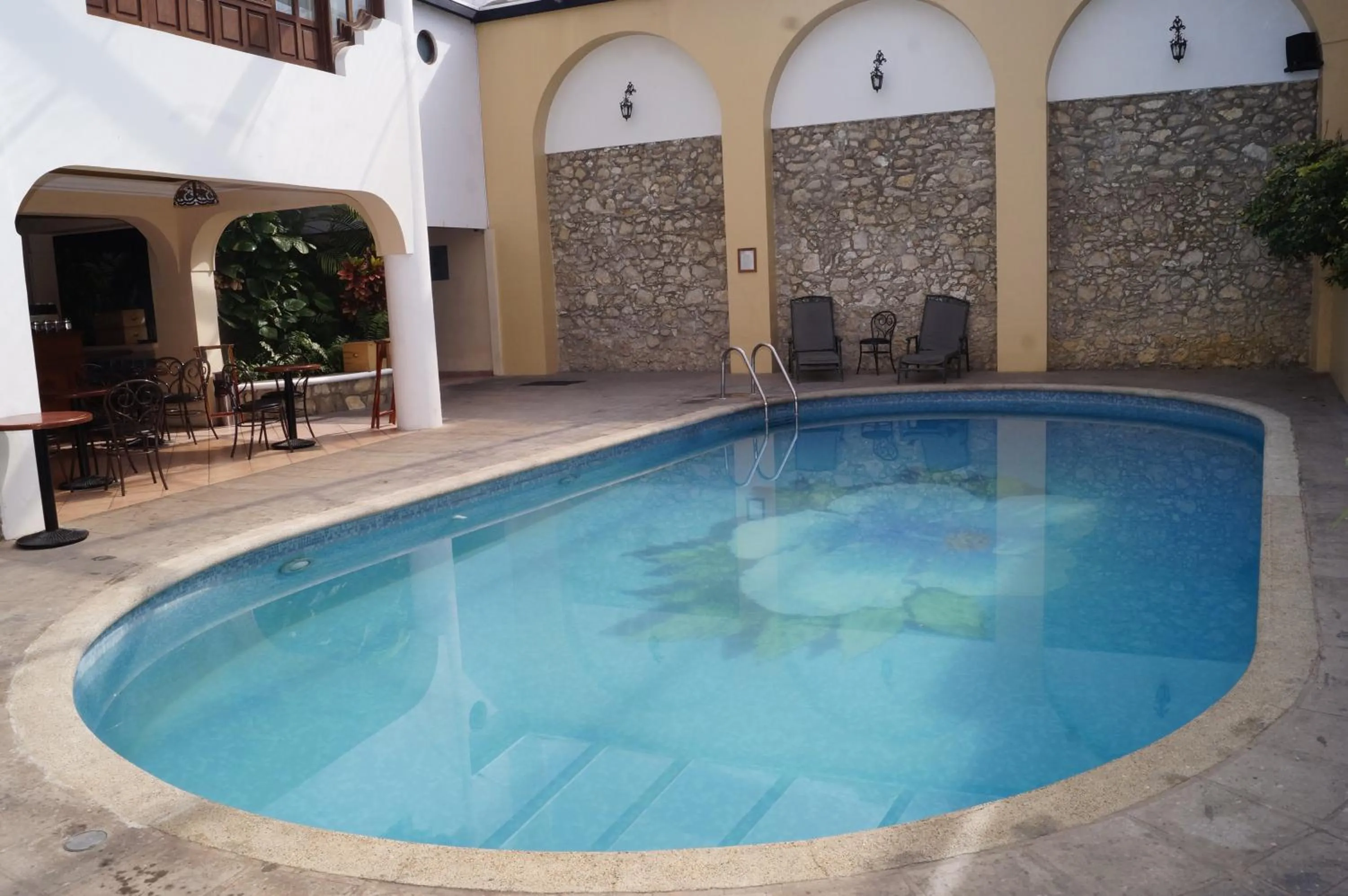 Swimming Pool in Hotel Hacienda de los Ángeles by Rotamundos
