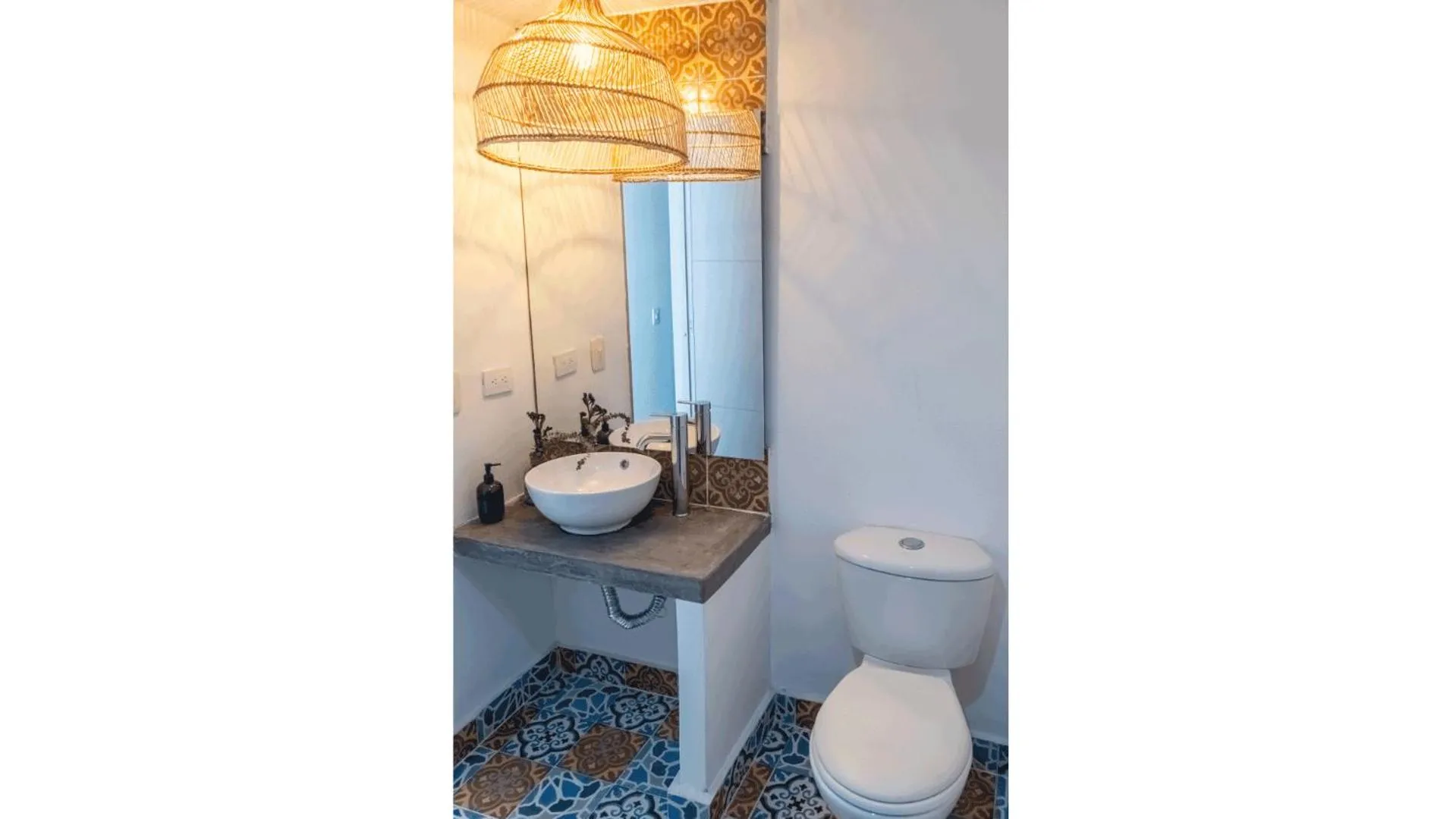 Bathroom in 103 Wonderful House