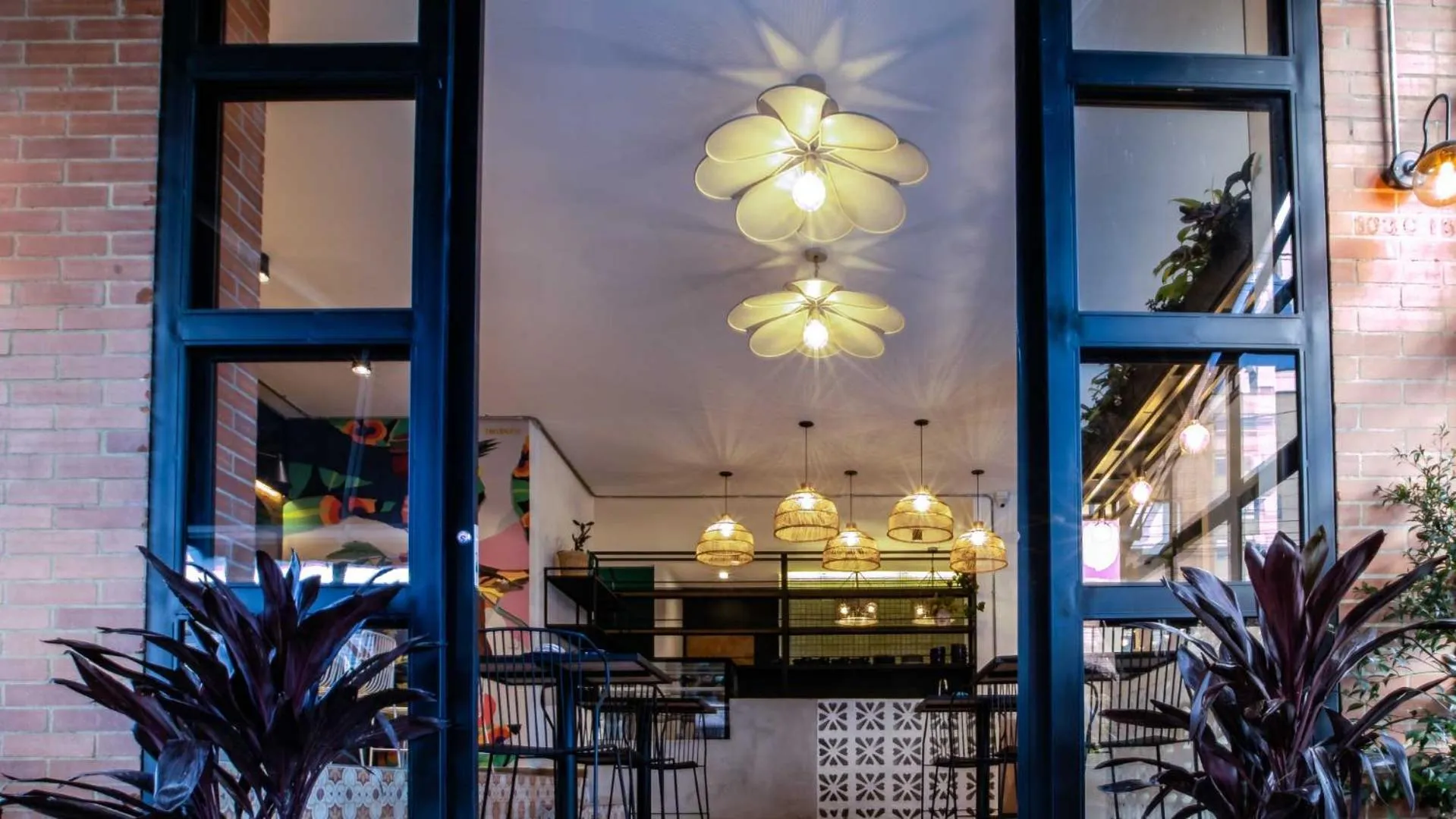 Restaurant/places to eat in 103 Wonderful House