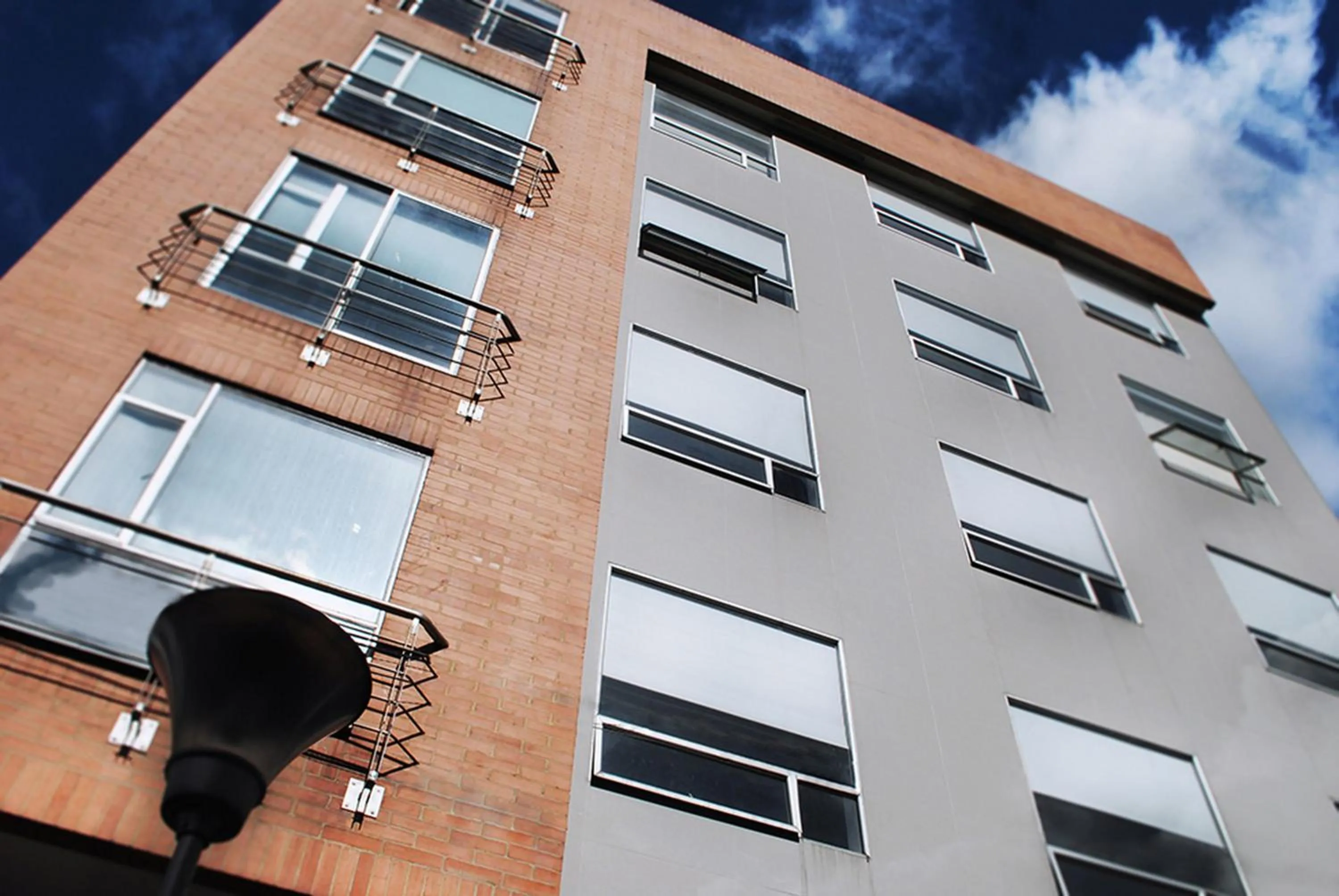 Facade/entrance in 103 Wonderful House