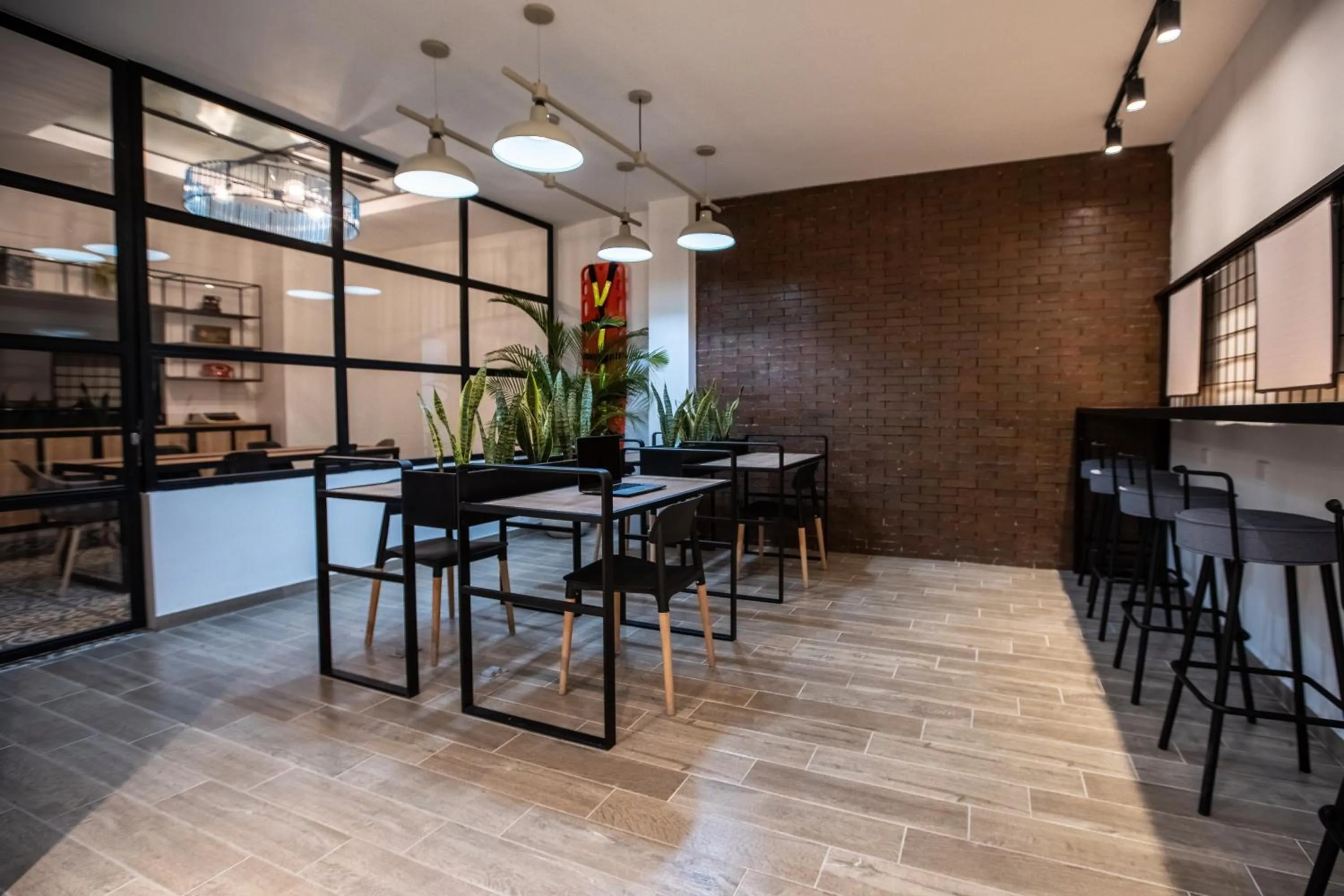 Business facilities in 103 Wonderful House