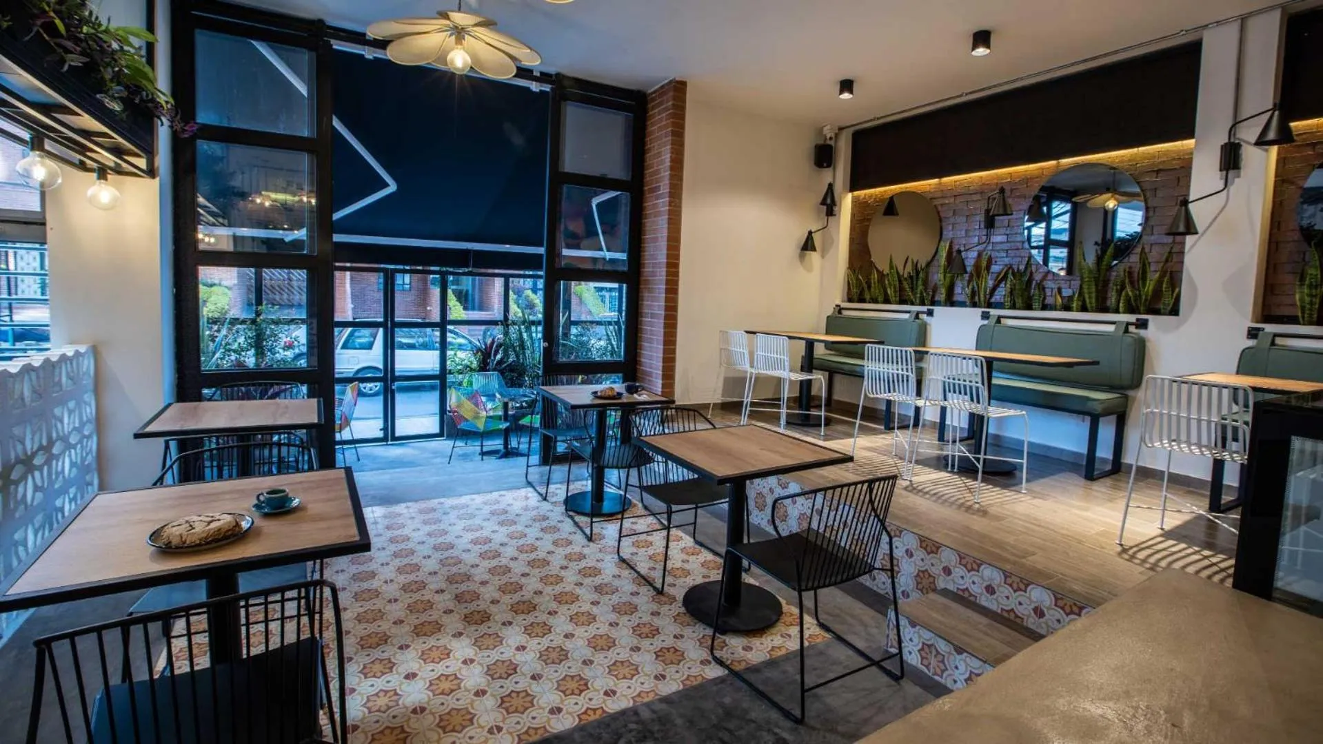 Restaurant/places to eat in 103 Wonderful House