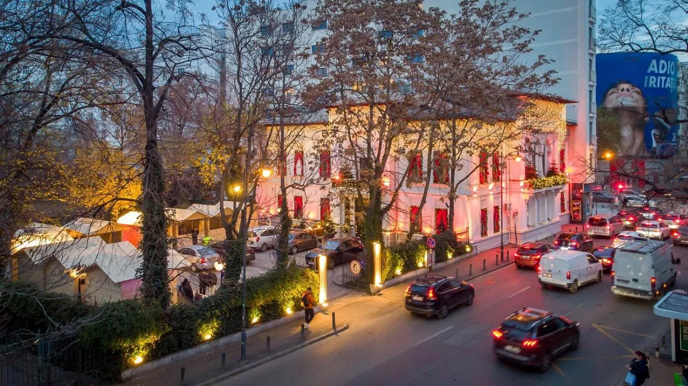 Restaurant/places to eat in Hotel Lido by Phoenicia