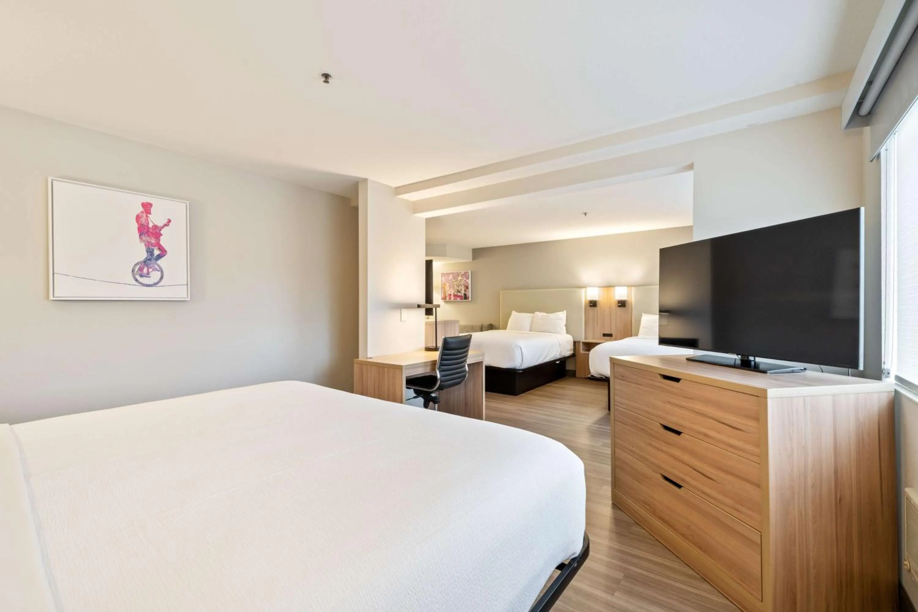 Bedroom, Bed in Best Western Lake Oswego Hotel & Suites