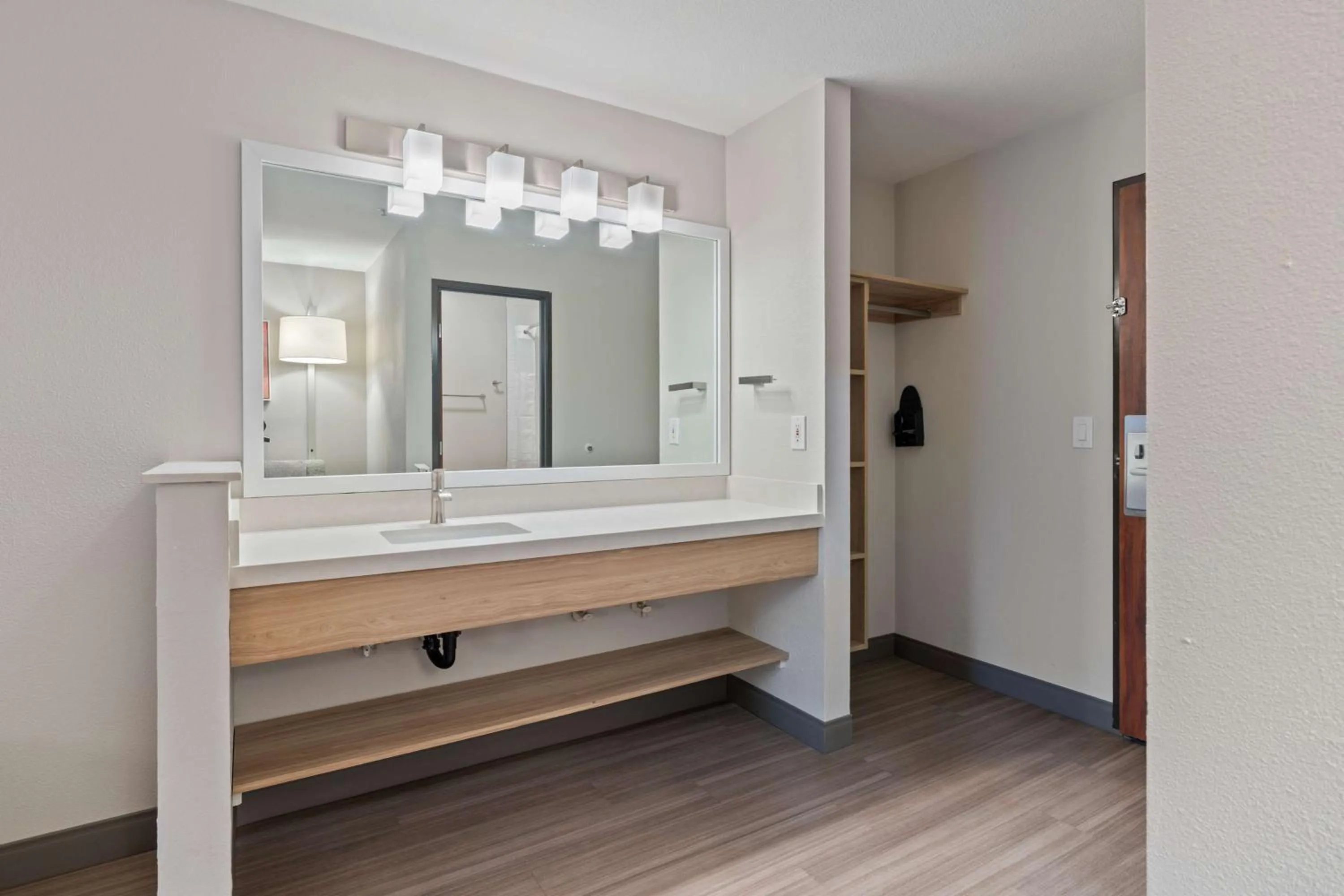 Bathroom in Best Western Lake Oswego Hotel & Suites