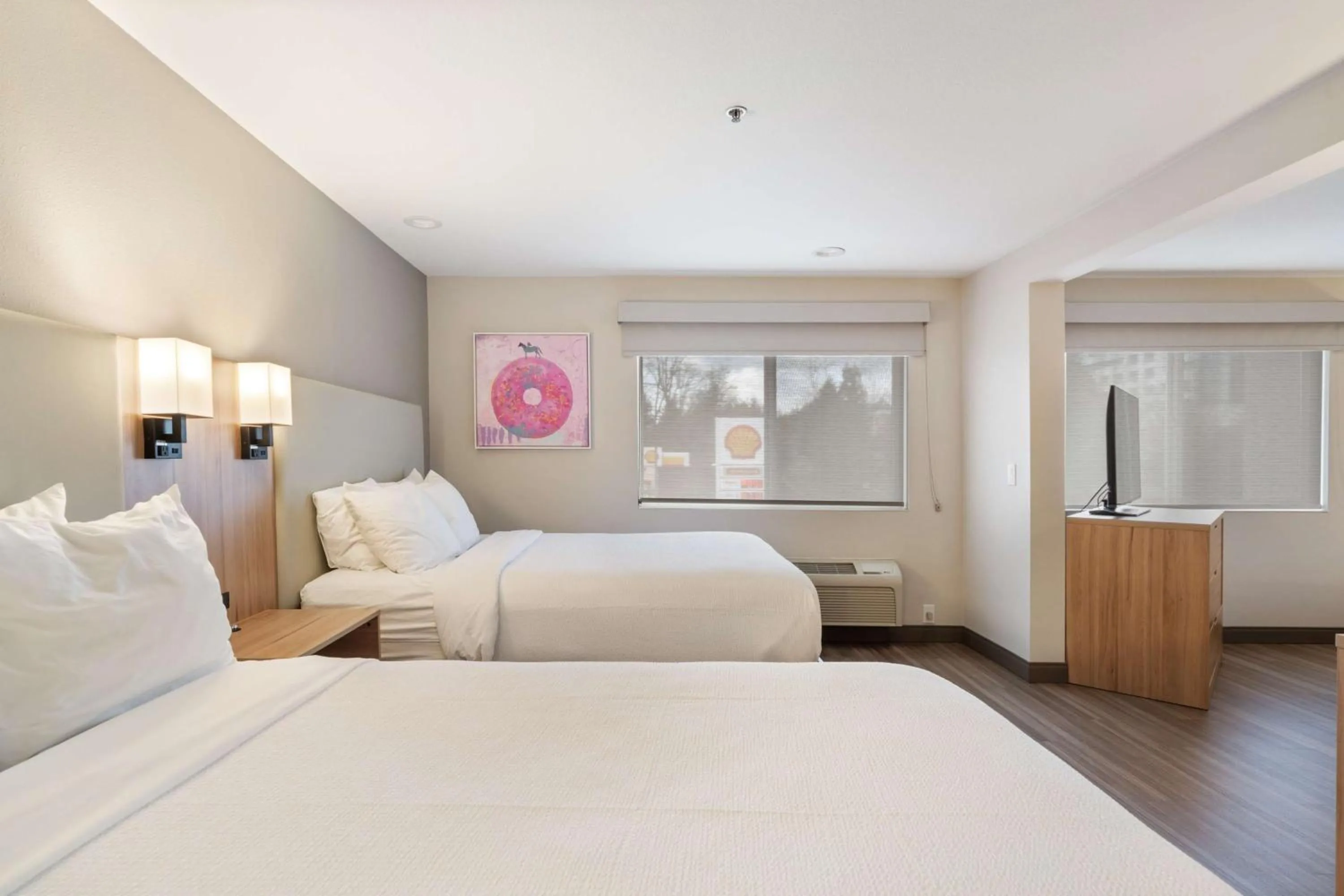 Bedroom, Bed in Best Western Lake Oswego Hotel & Suites