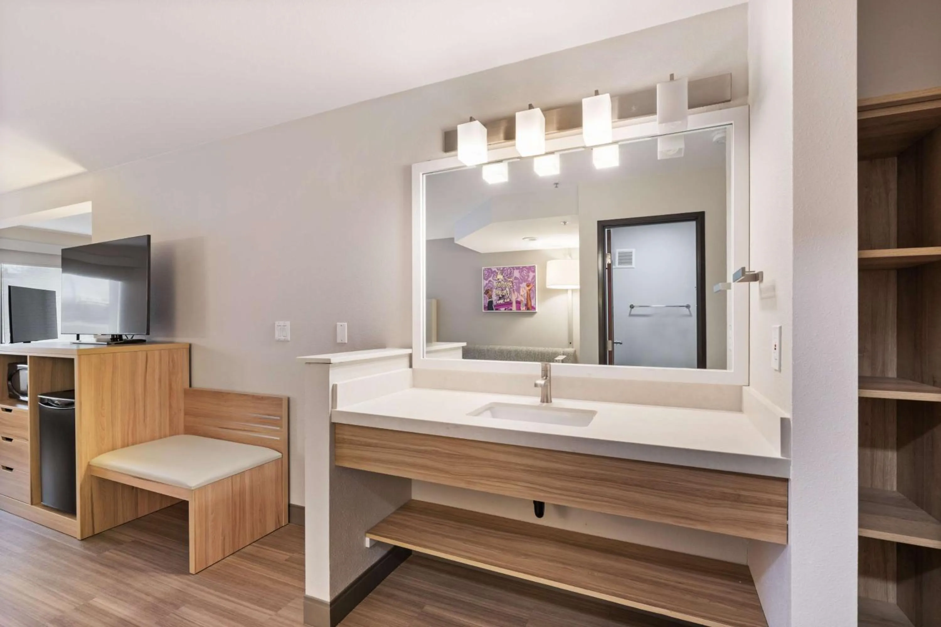 Bathroom in Best Western Lake Oswego Hotel & Suites