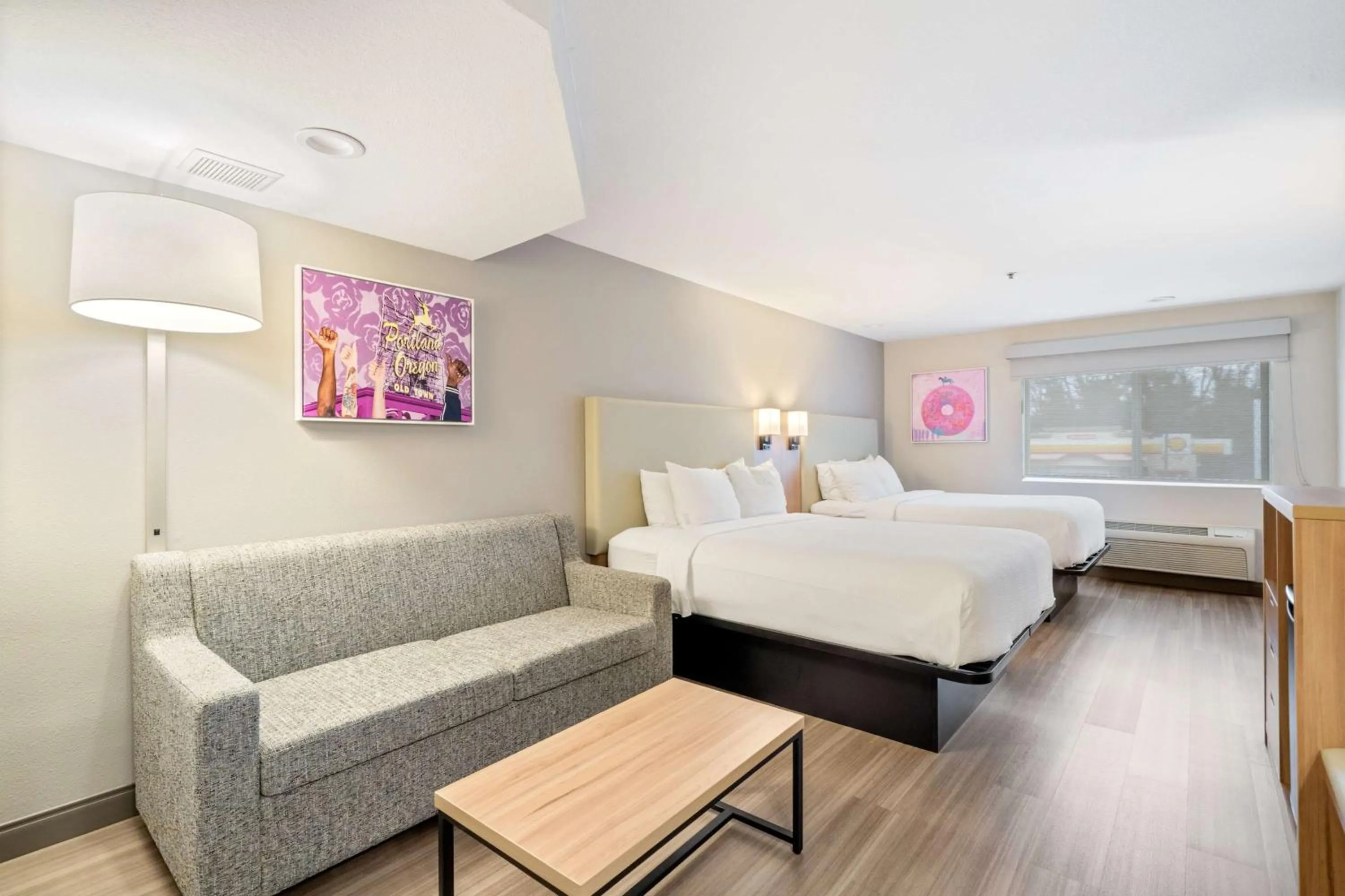 Bedroom, Bed in Best Western Lake Oswego Hotel & Suites