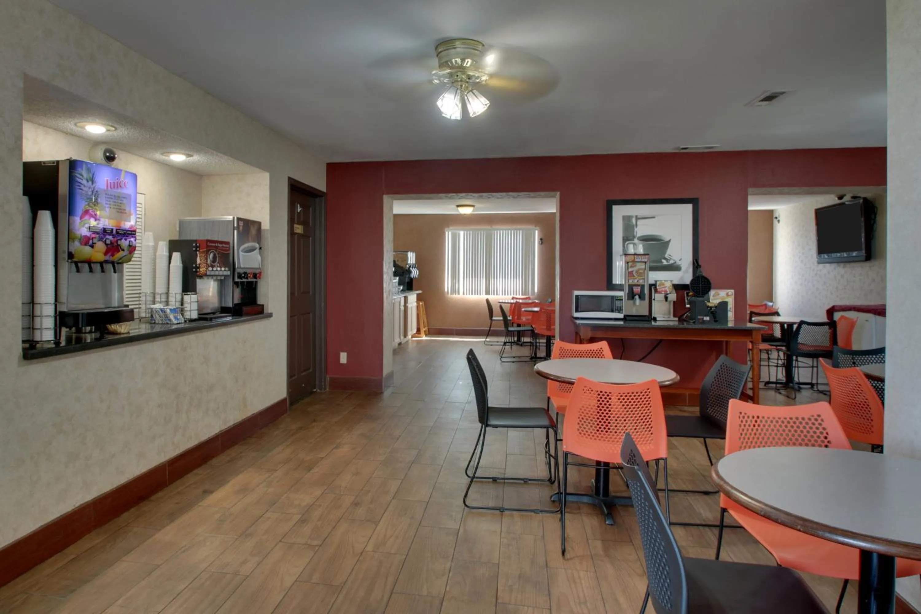 Continental breakfast in Angel Inn - Central