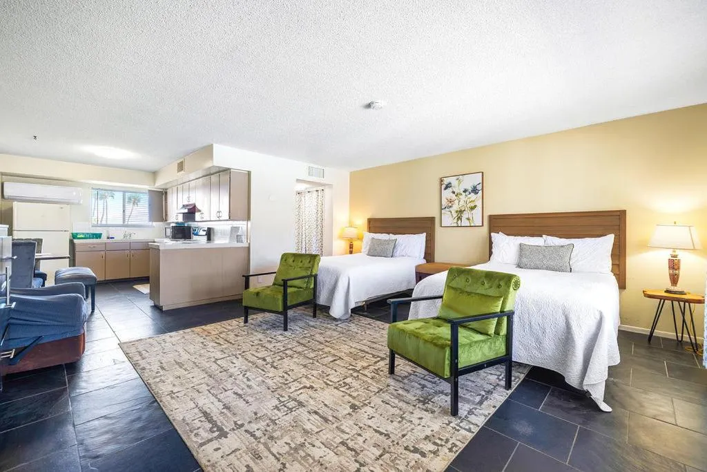 Bedroom, Bed in Lido Palms Resort and Spa