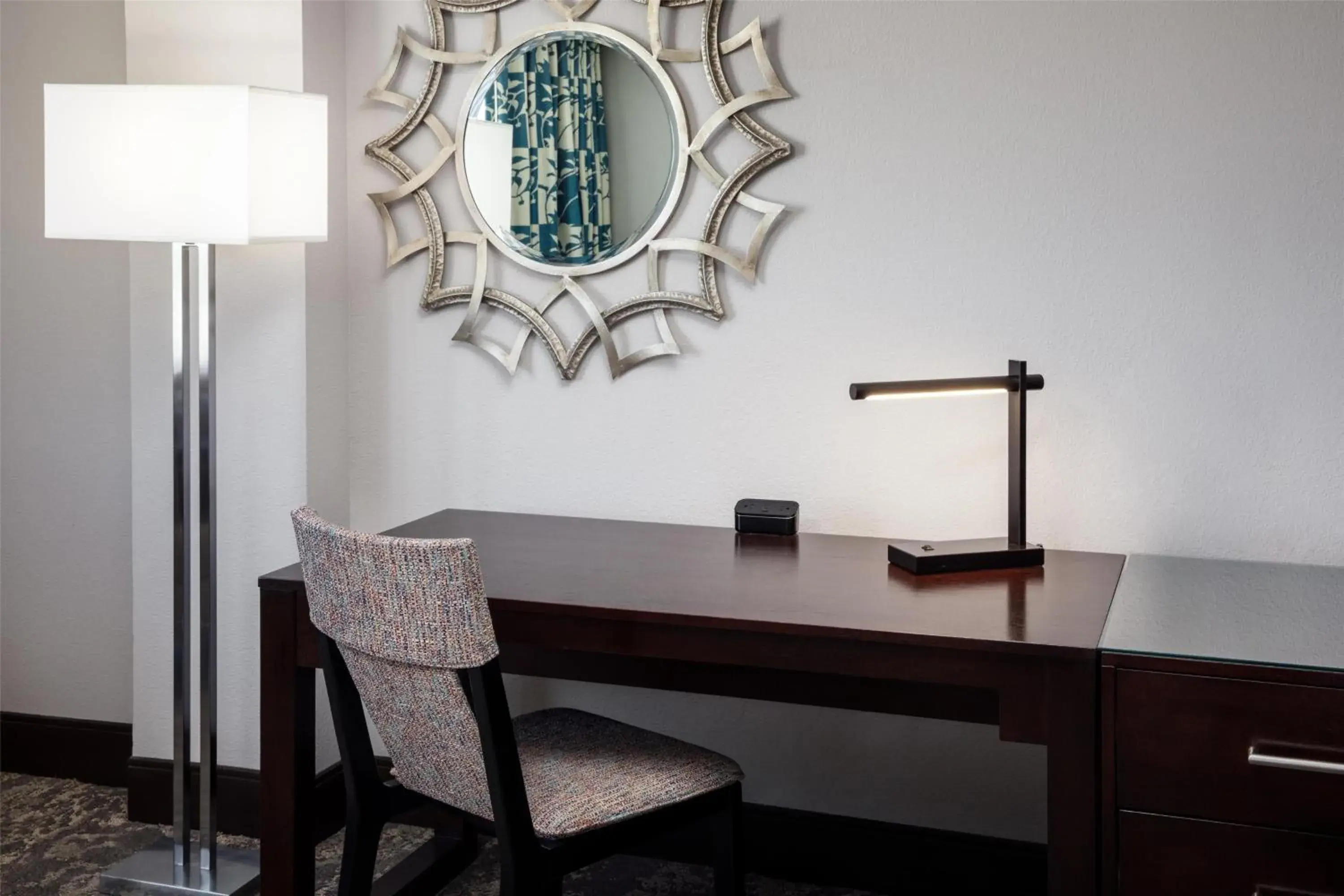 Double Room with Two Double Beds in Hilton Arlington Double Room with Two Double Beds in Hilton Arlington