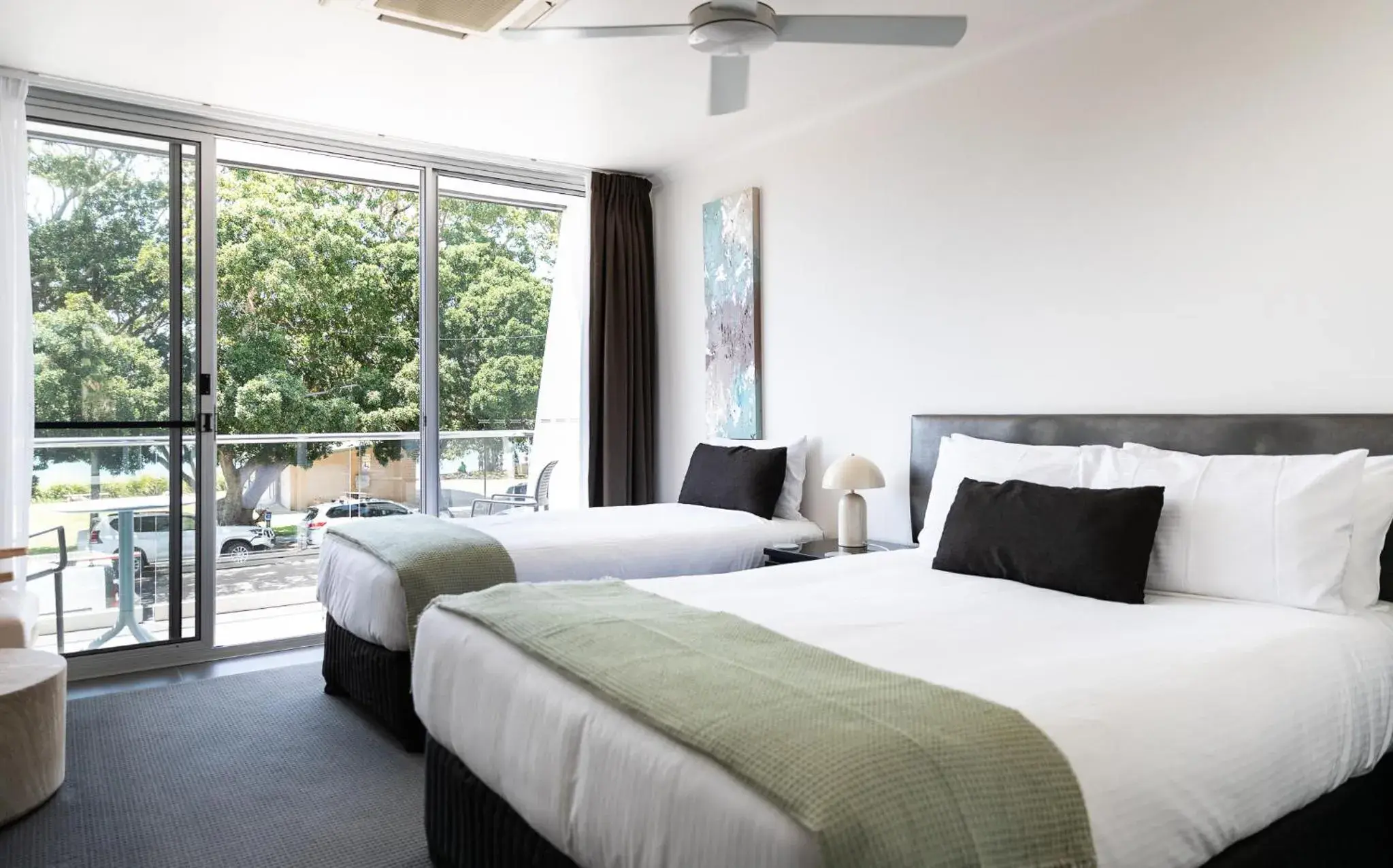 Triple Room in Brunswick River Inn Triple Room in Brunswick River Inn