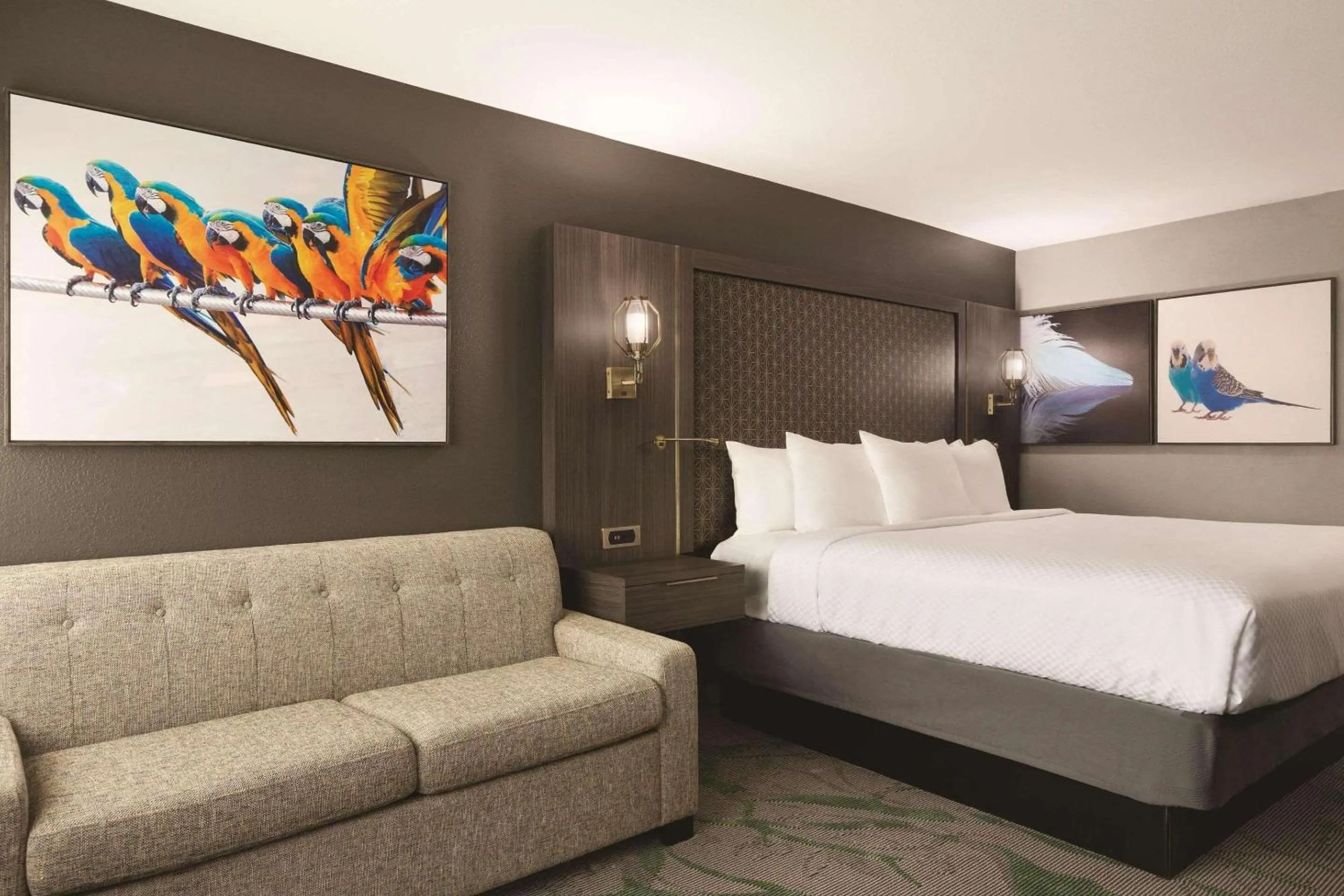 Bedroom in Radisson Hotel McAllen Airport