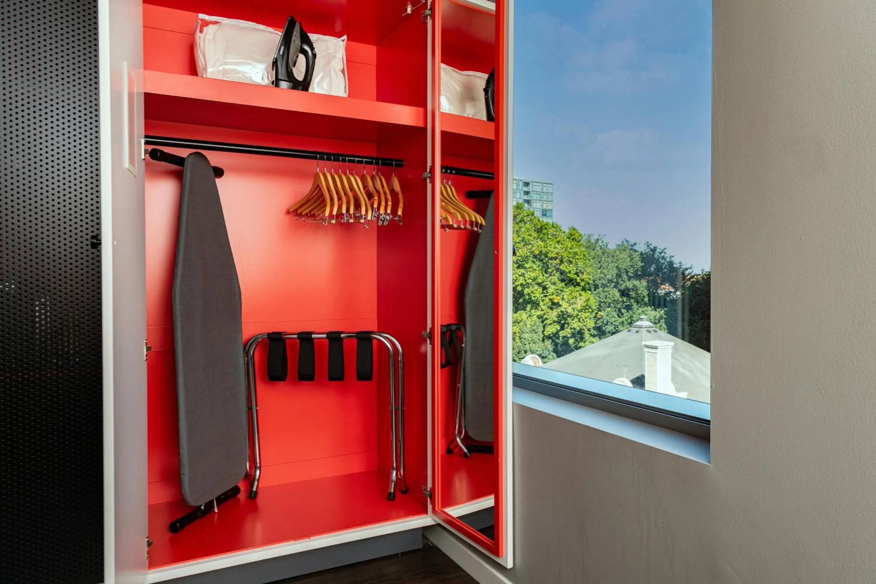 Photo of the whole room in Hotel Vance, Portland, a Tribute Portfolio Hotel