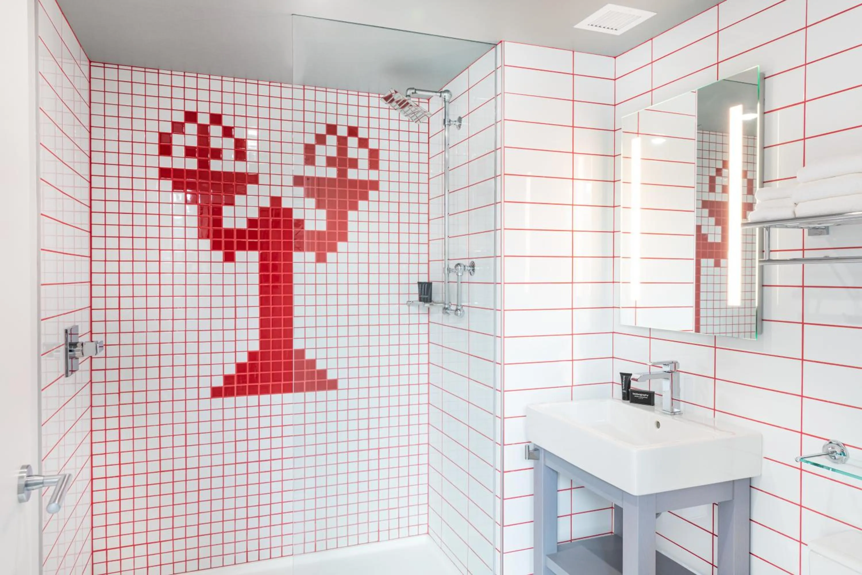Bathroom in Hotel Vance, Portland, a Tribute Portfolio Hotel