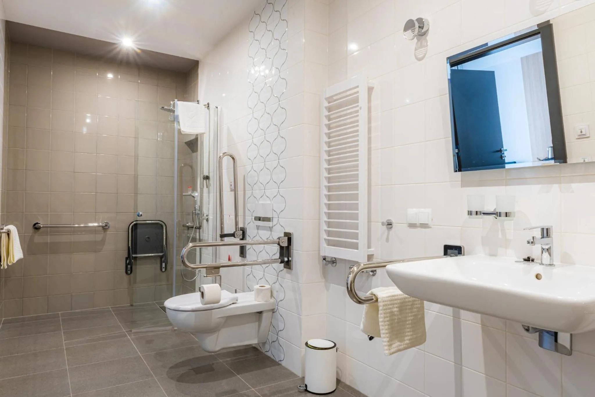 Shower in Hotel Nad Czernicą