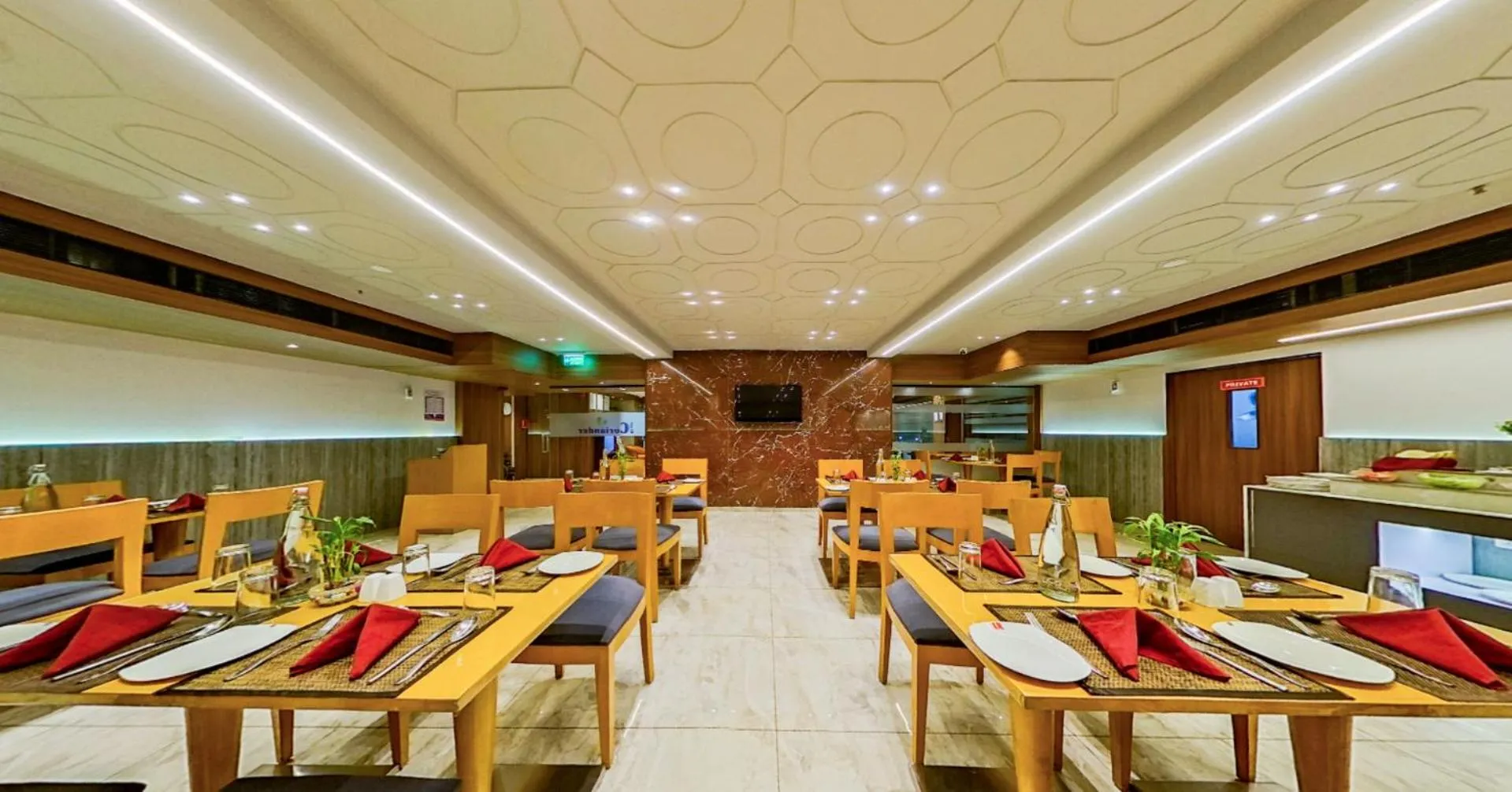 Restaurant/places to eat in Lords Eco Inn Dahej
