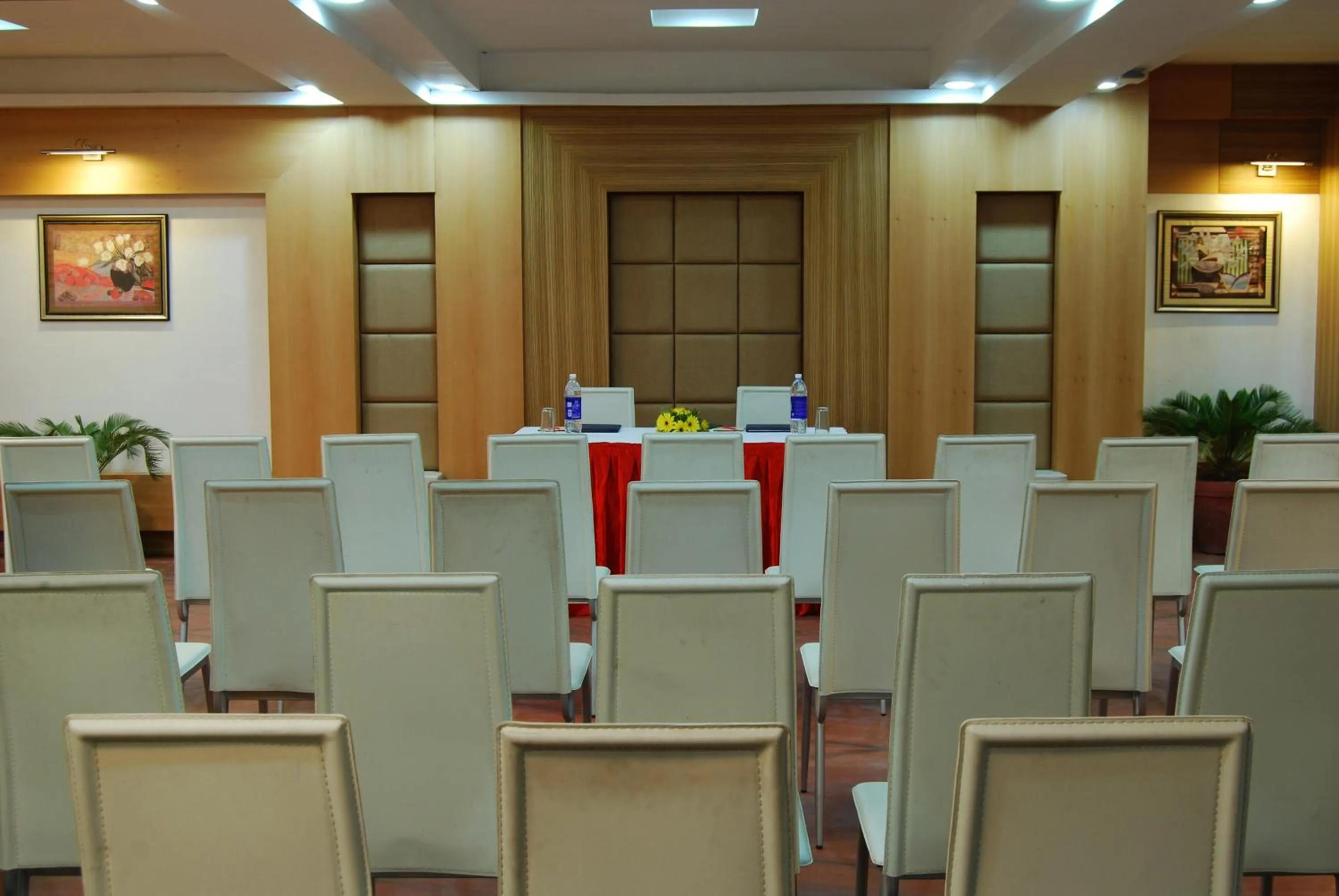 Area and facilities in Lords Eco Inn Dahej