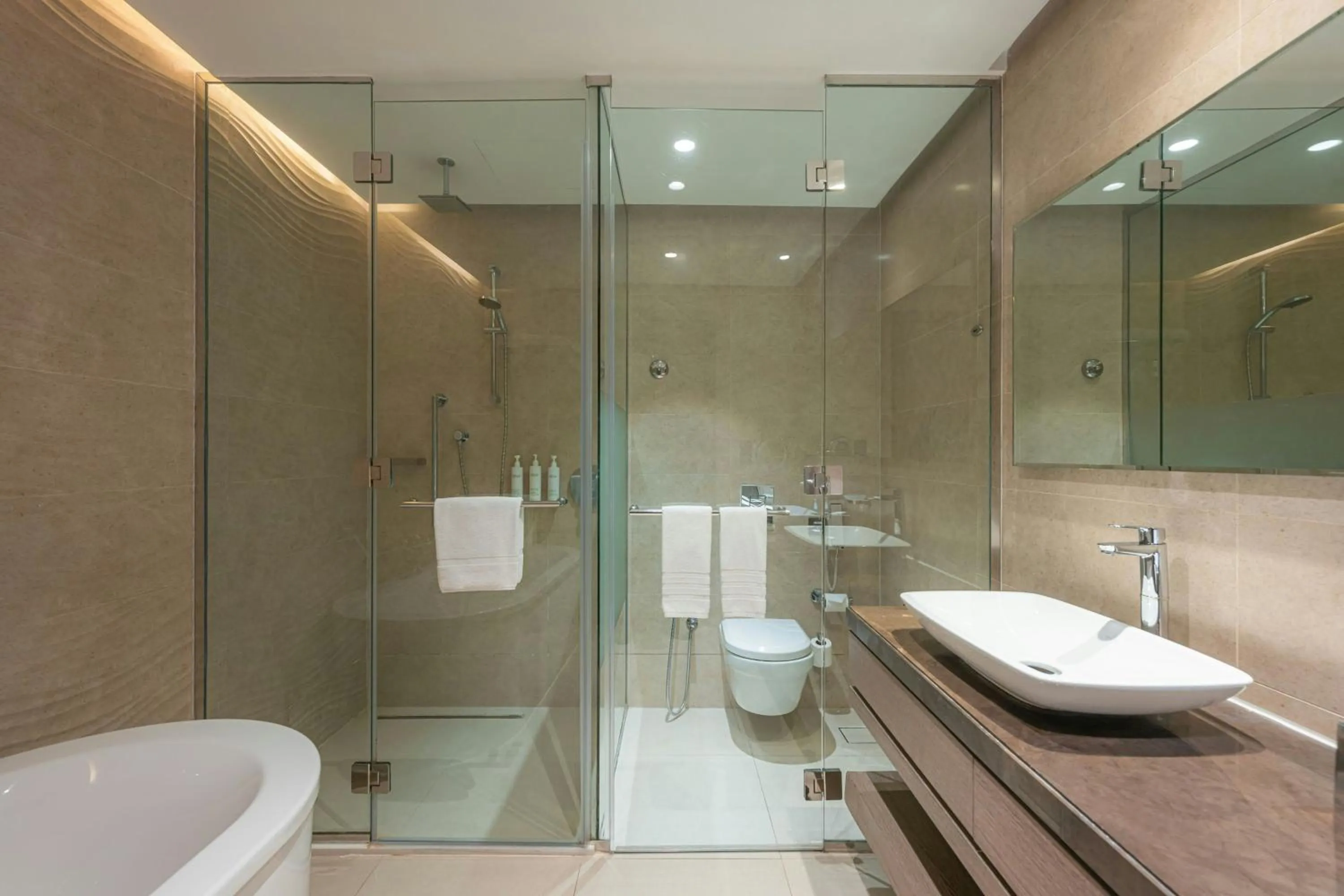 Bathroom in Courtyard by Marriott Dubai, Al Barsha