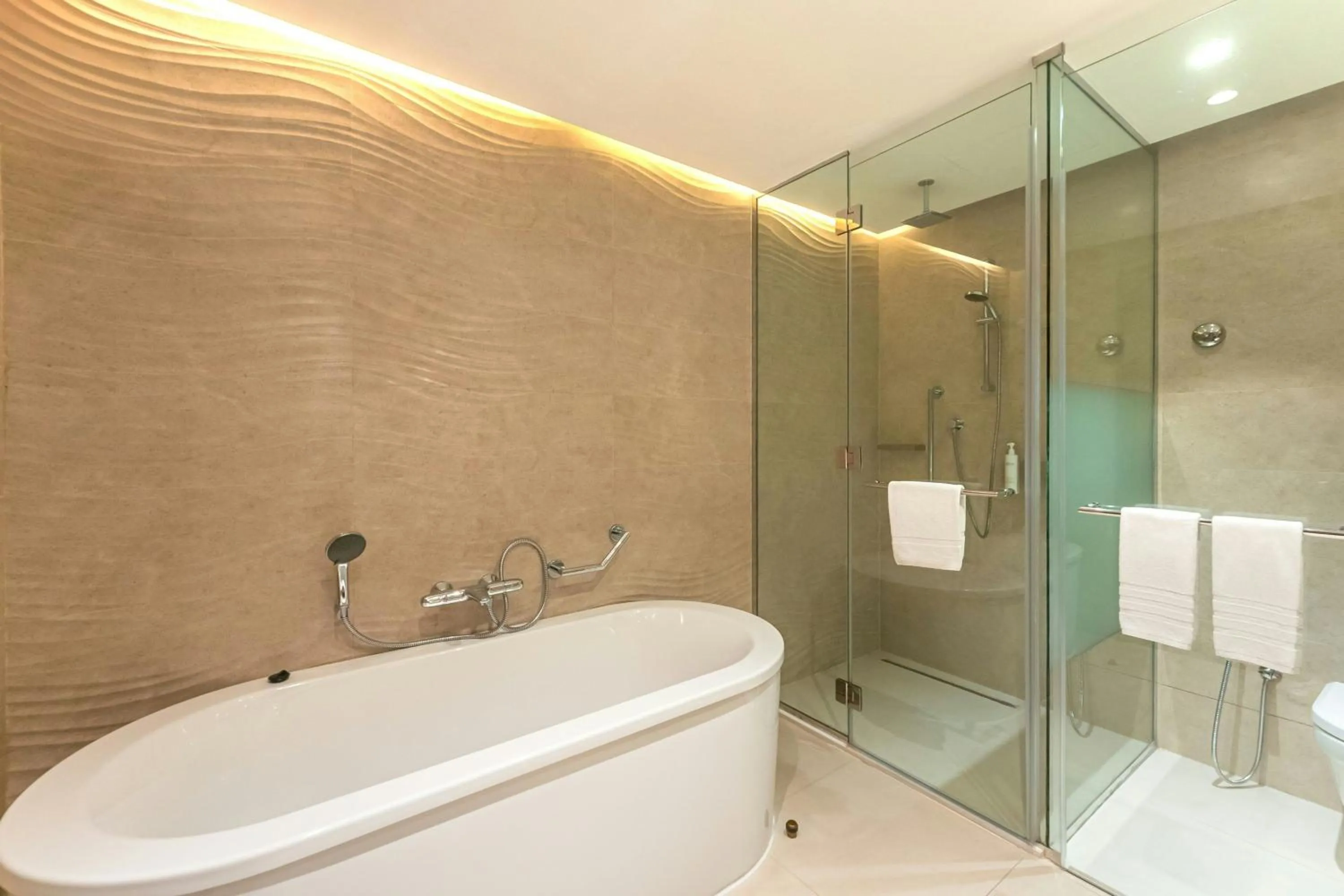 Photo of the whole room in Courtyard by Marriott Dubai, Al Barsha