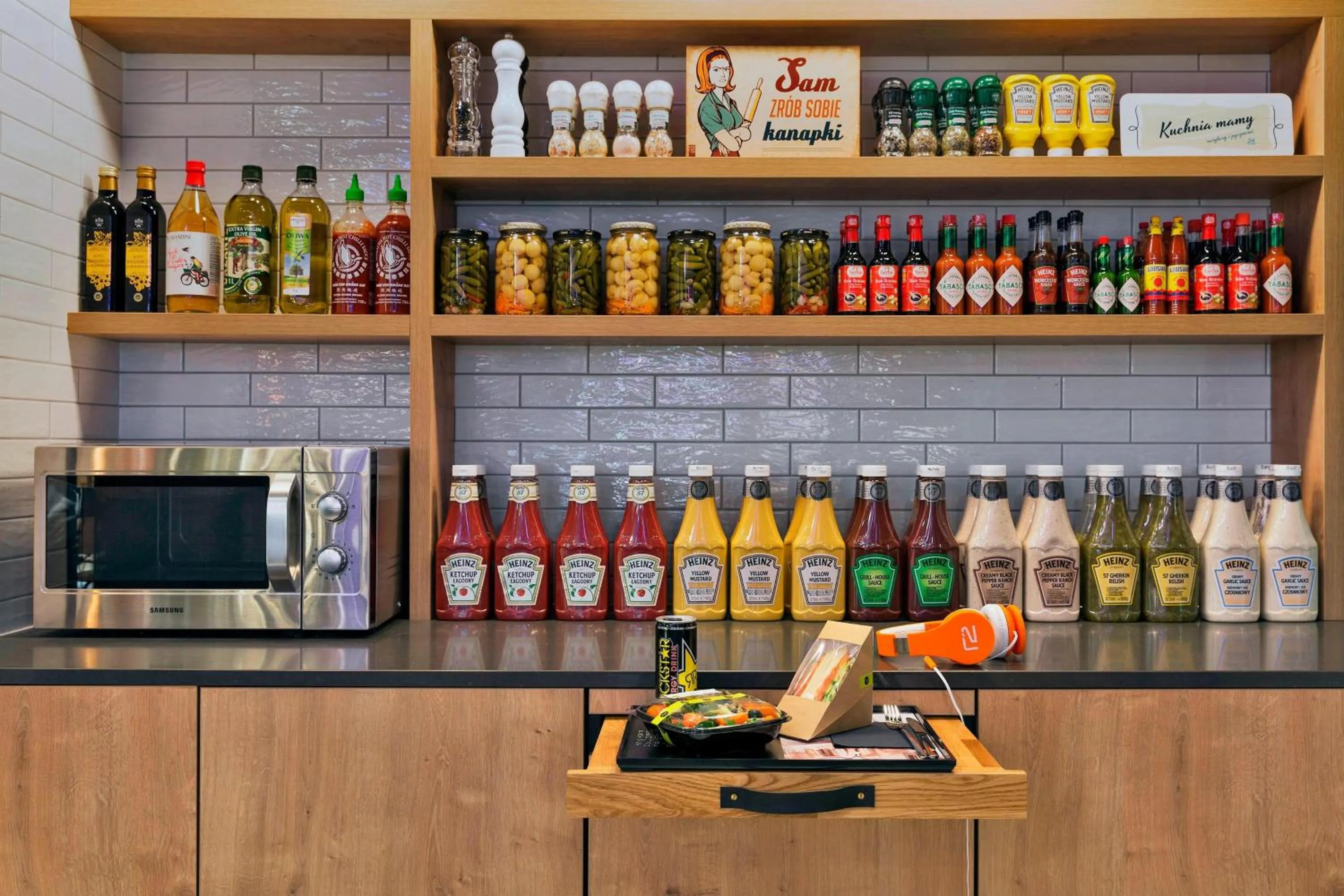 Restaurant/places to eat in Moxy Warsaw Praga