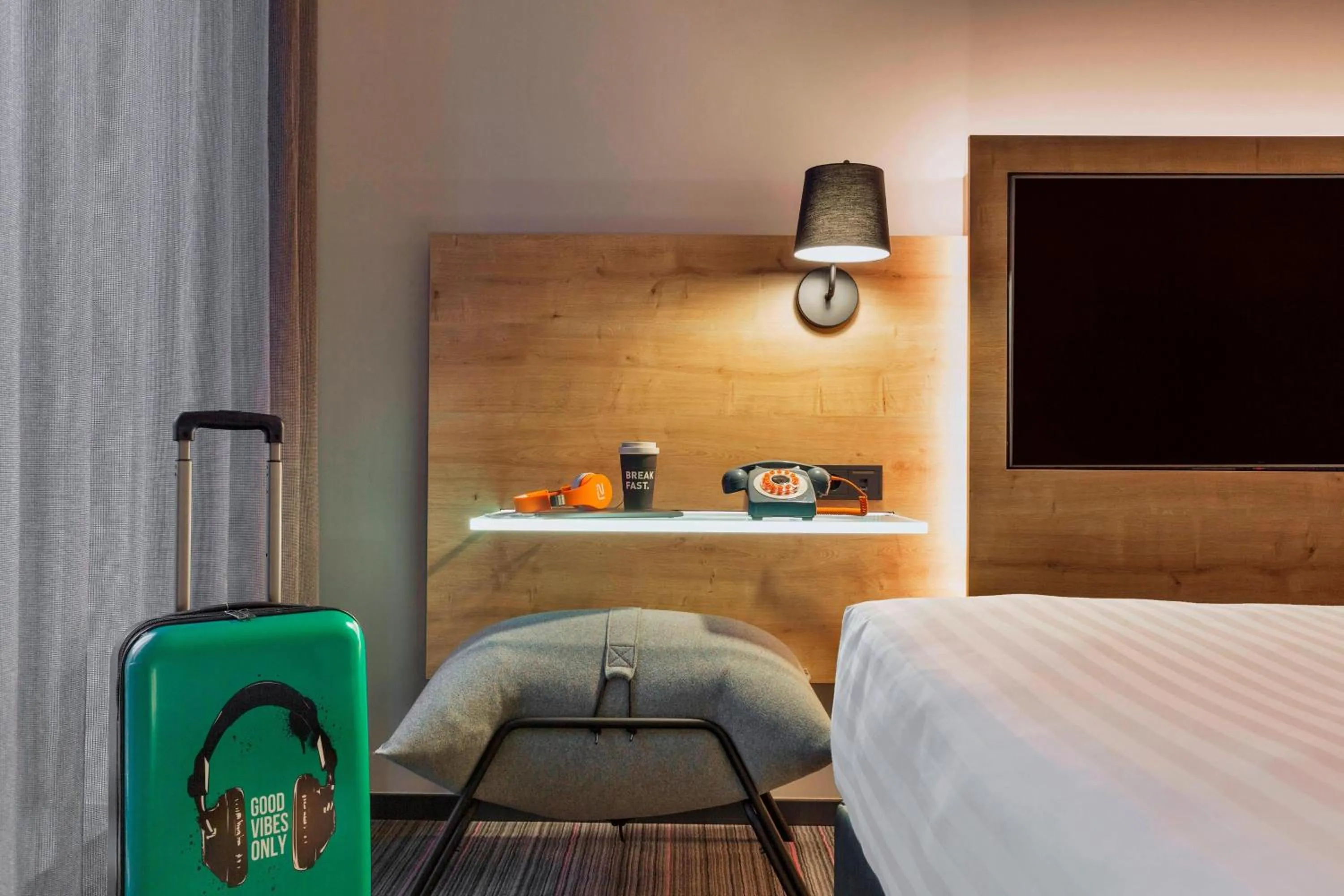 Photo of the whole room, Bed in Moxy Warsaw Praga