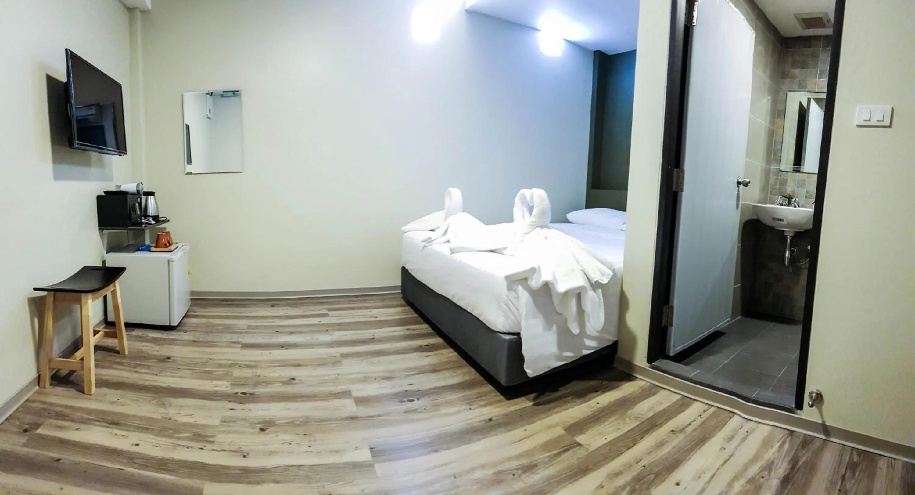 Bed in Kim Korner Hotel