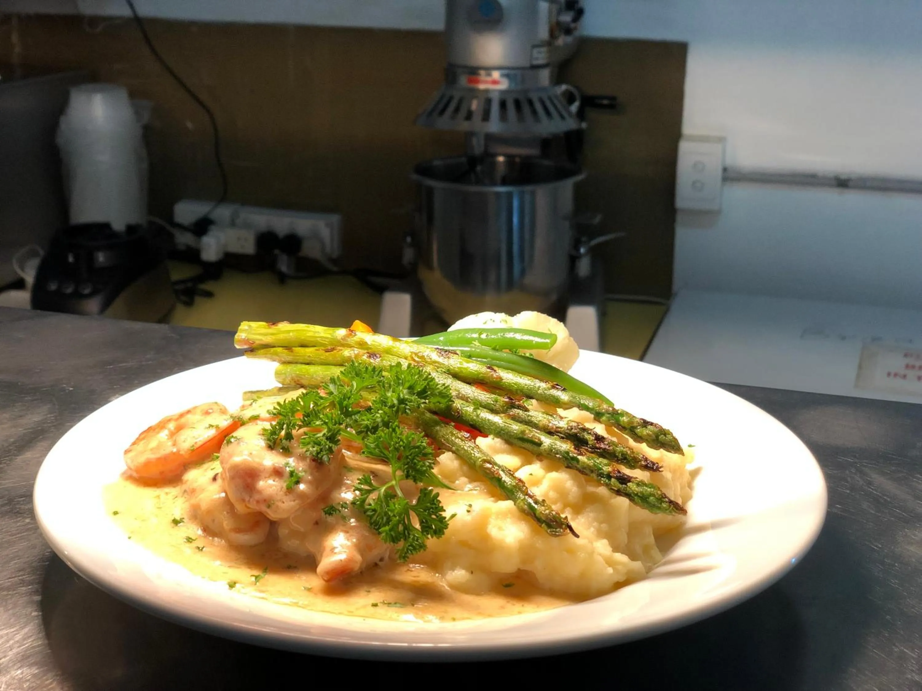 Food in Rockpool Motor Inn