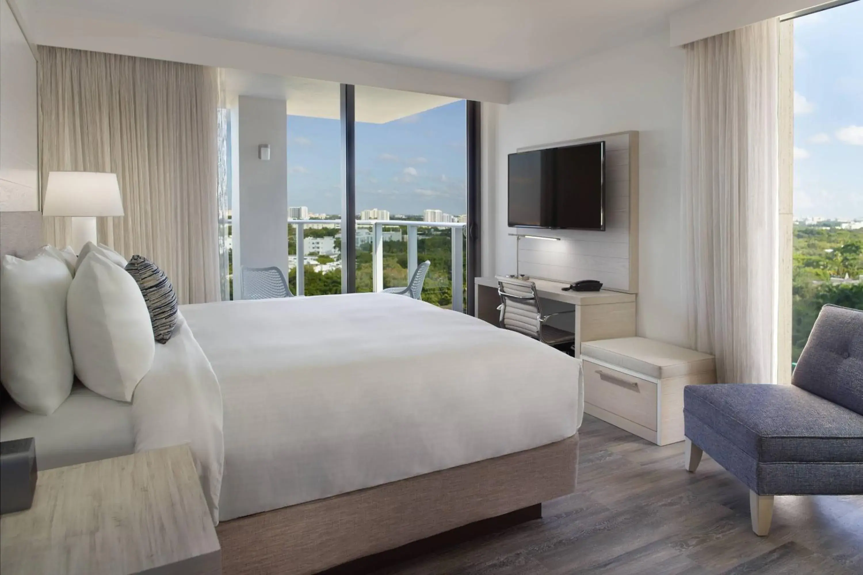 King Room in Courtyard Miami Coconut Grove King Room in Courtyard Miami Coconut Grove
