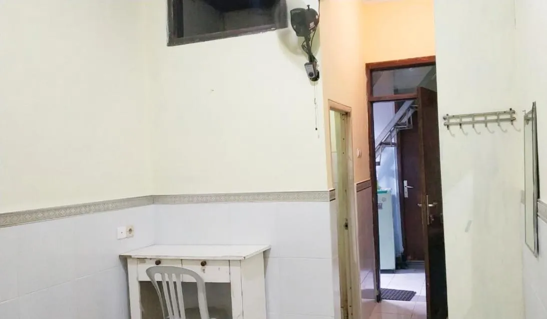 Bedroom in D'Kost Ketintang