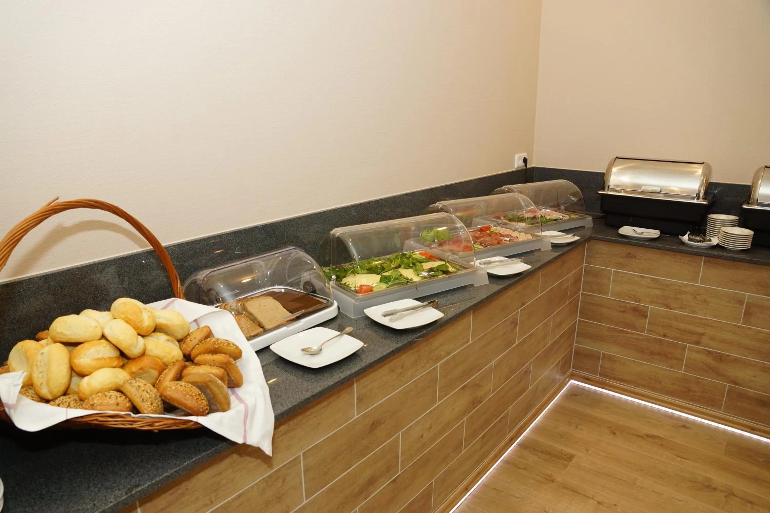 Buffet breakfast in Hotel Deutsches Haus