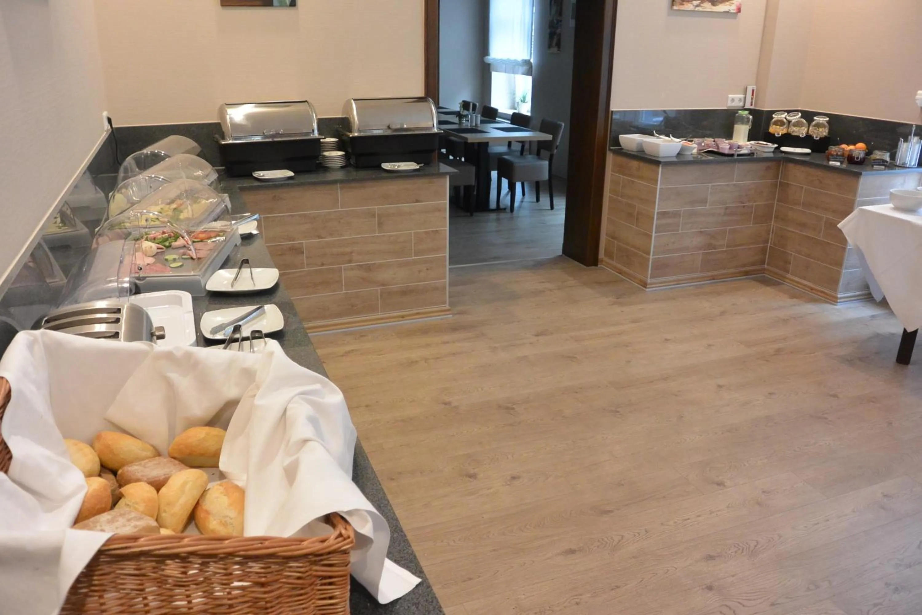 Buffet breakfast in Hotel Deutsches Haus