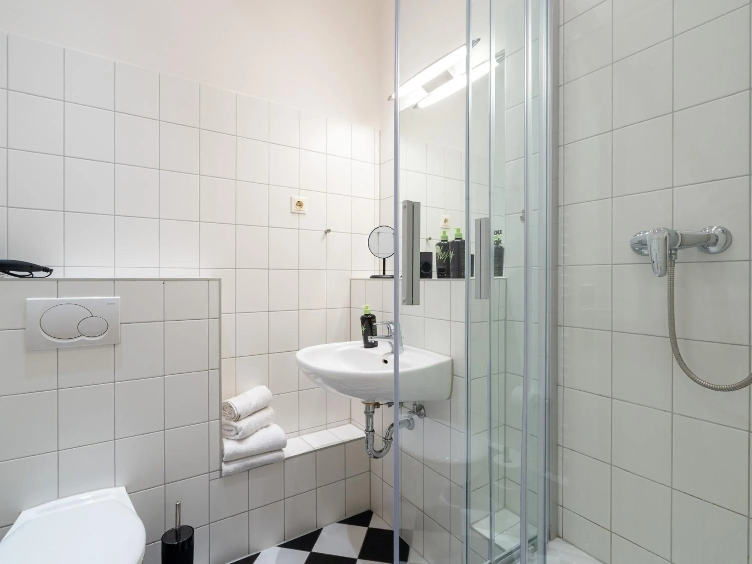 Suite S in Limehome Berlin Malmöer Straße Suite S in Limehome Berlin Malmöer Straße