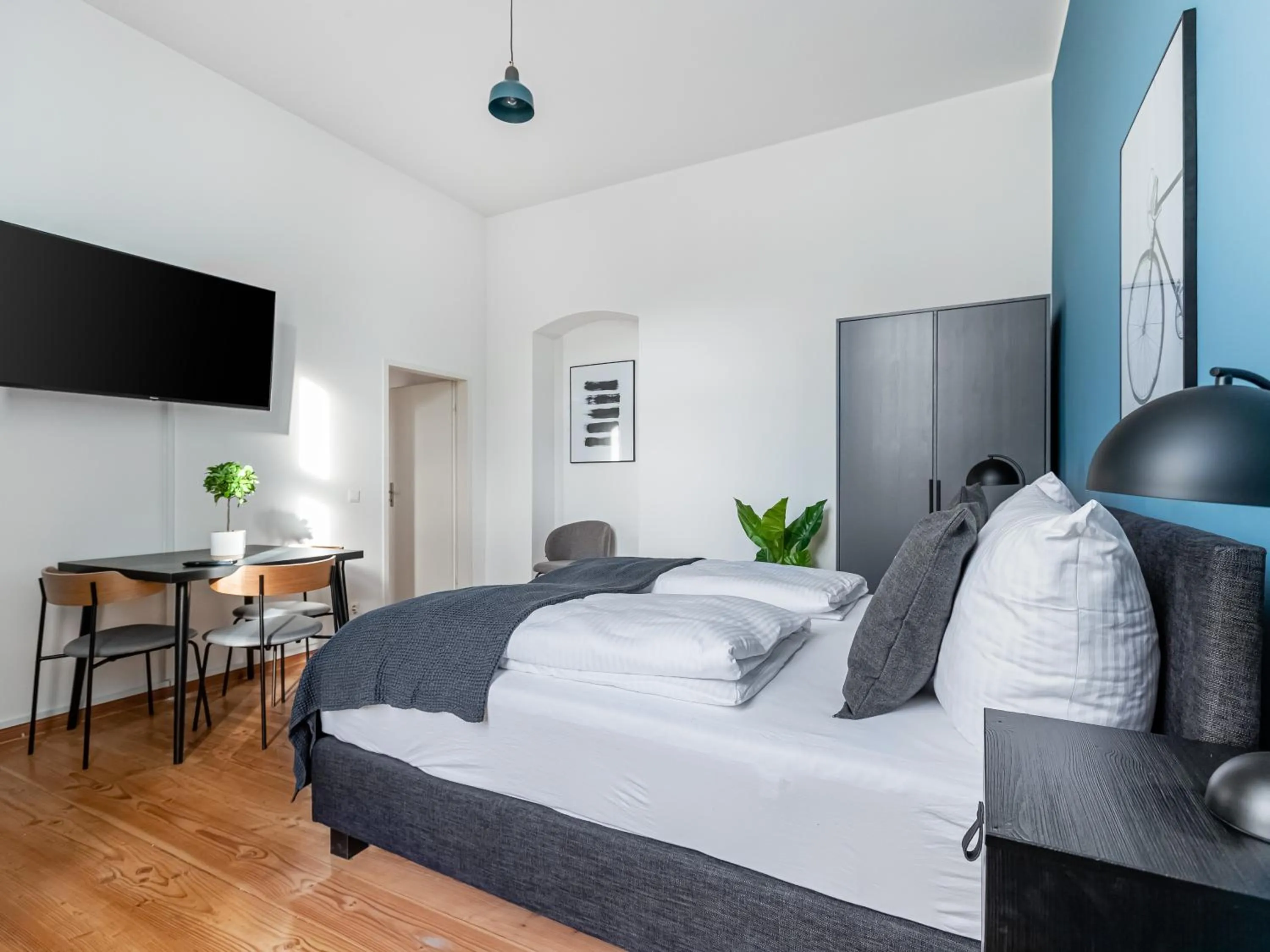 Bed in Limehome Berlin Malmöer Straße