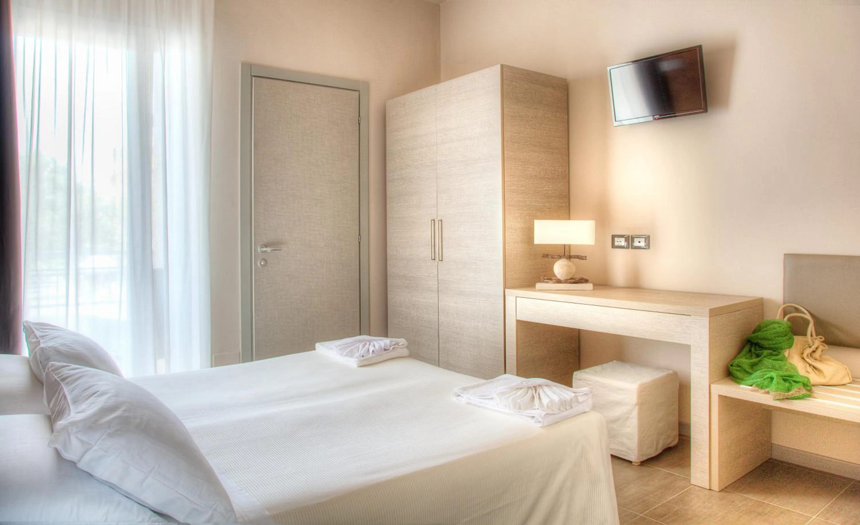 TV and multimedia, Bed in Hotel Helvetia