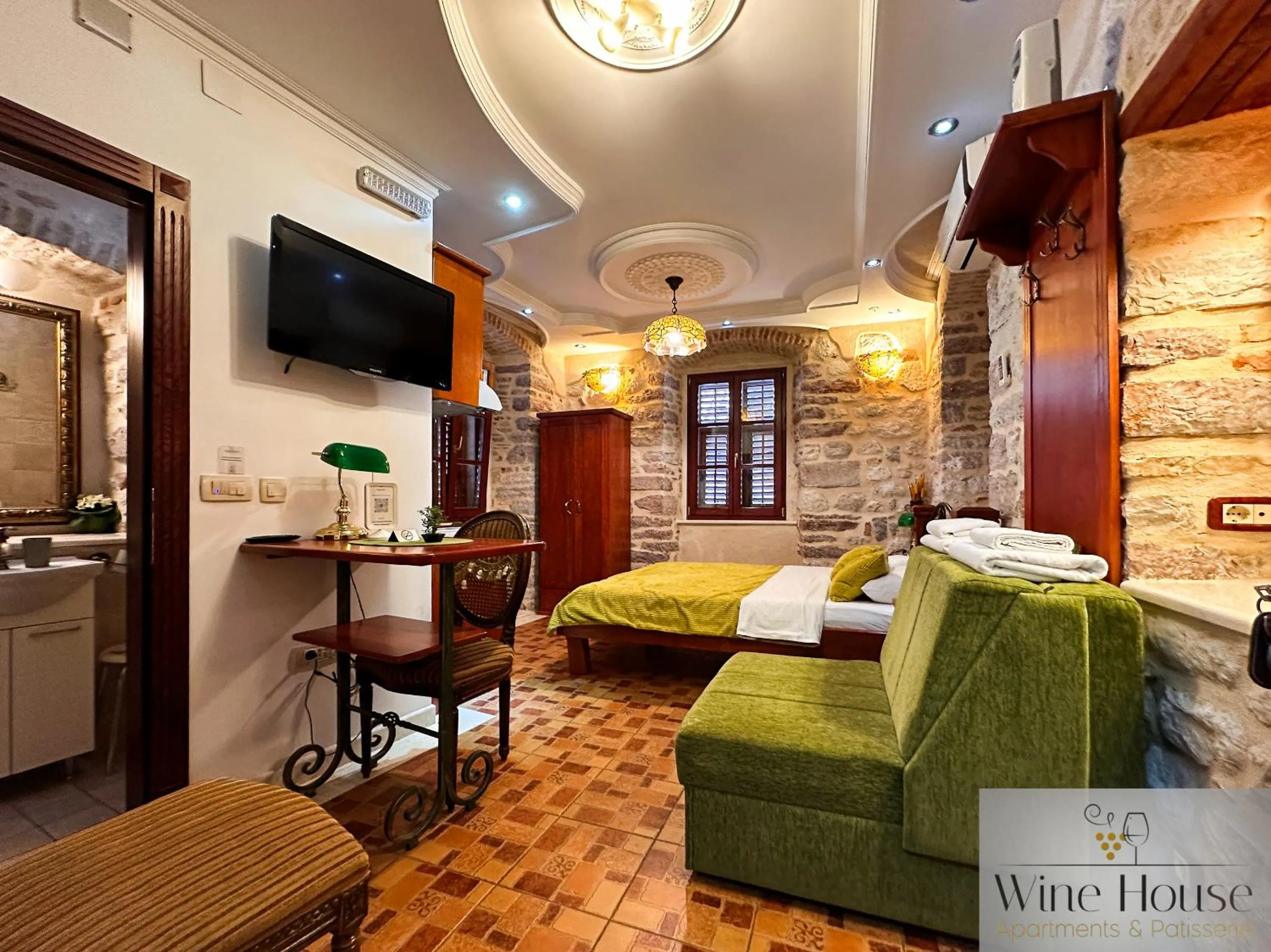 Bed in Apartments Wine House Old Town