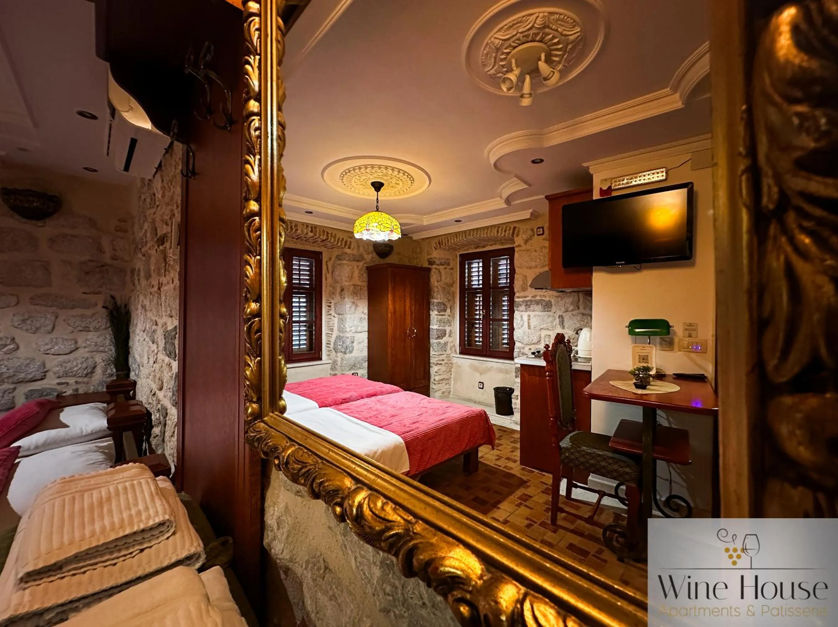 Bed in Apartments Wine House Old Town