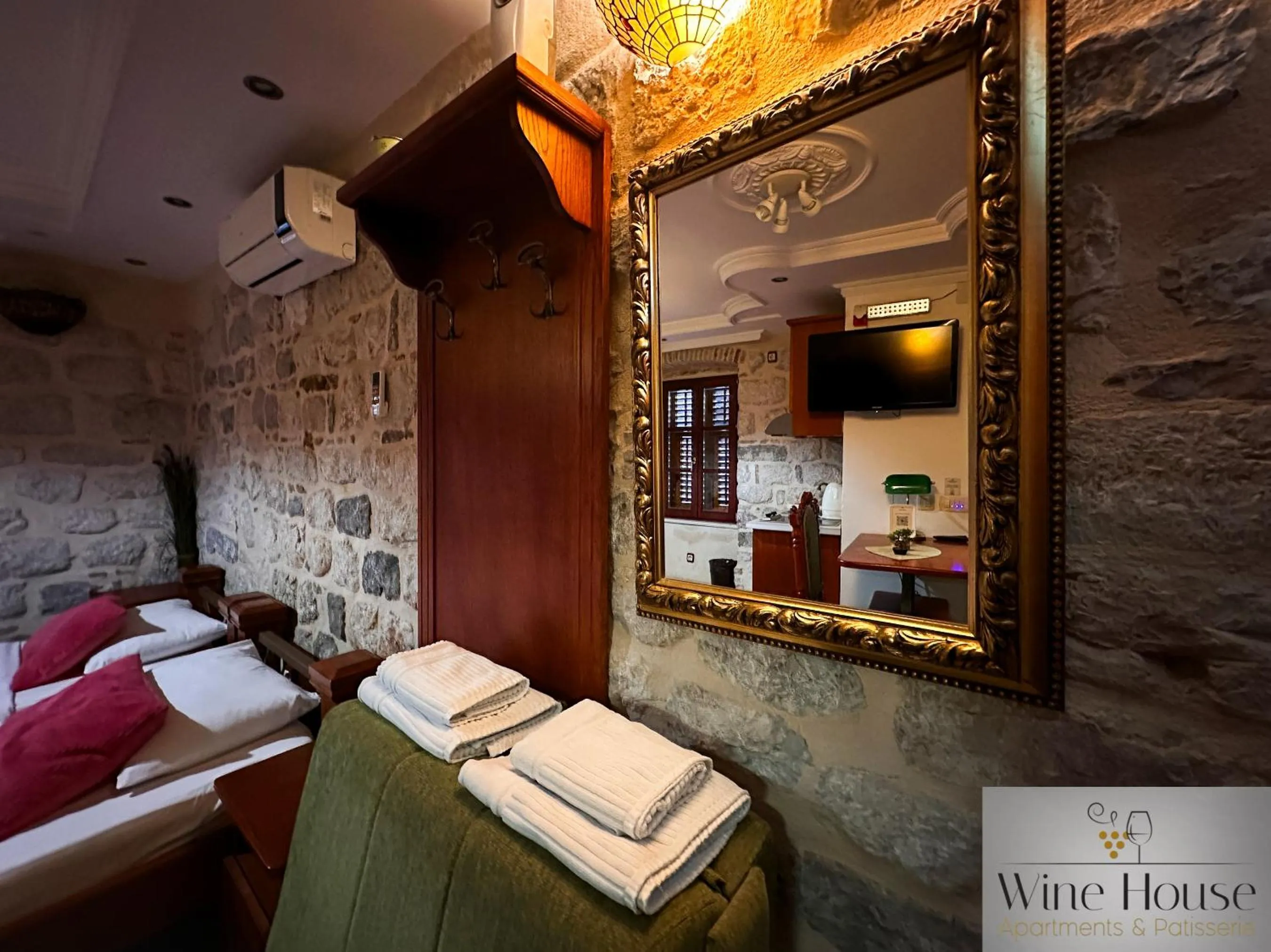 Apartments Wine House Old Town