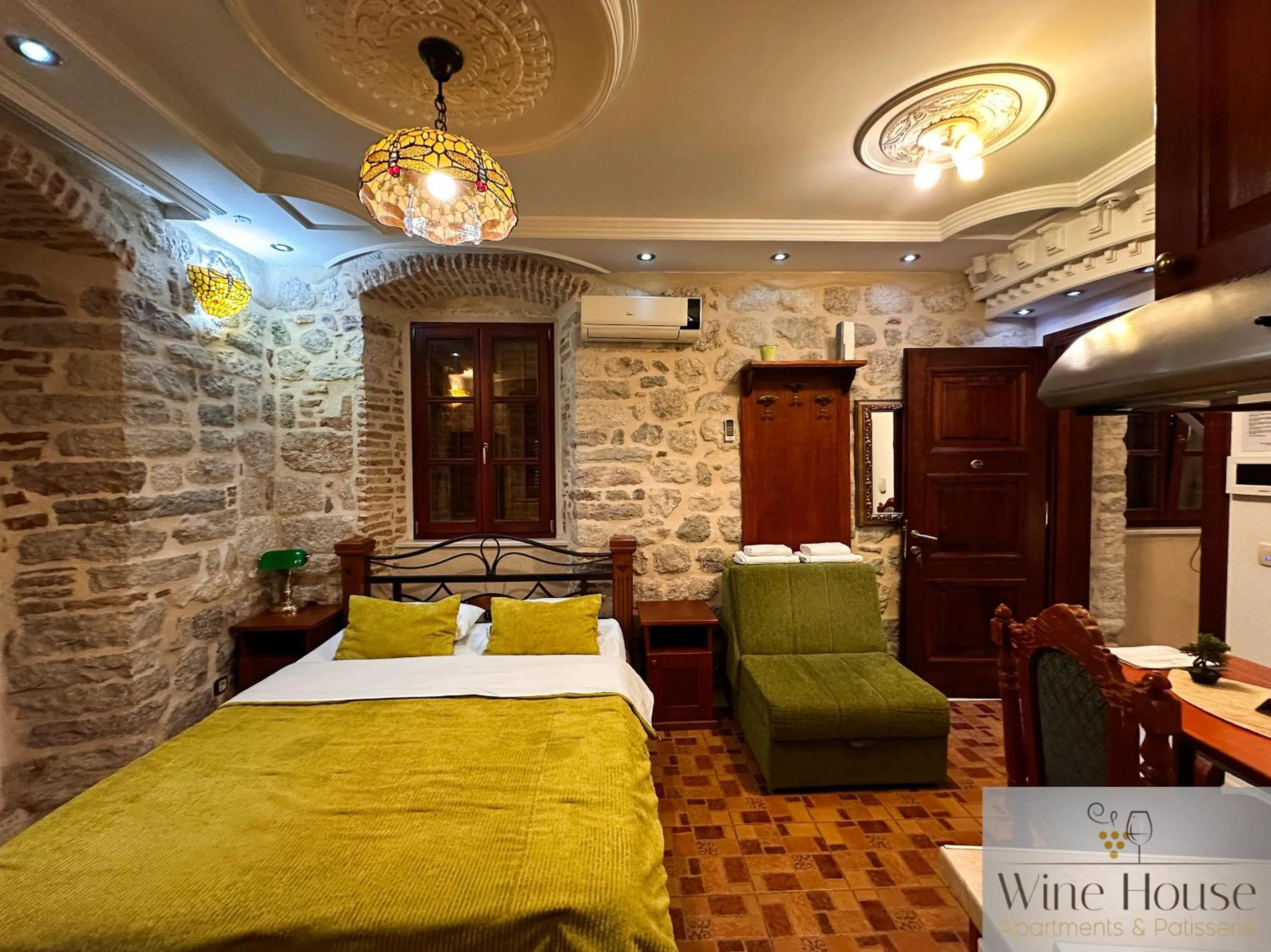 Bed in Apartments Wine House Old Town