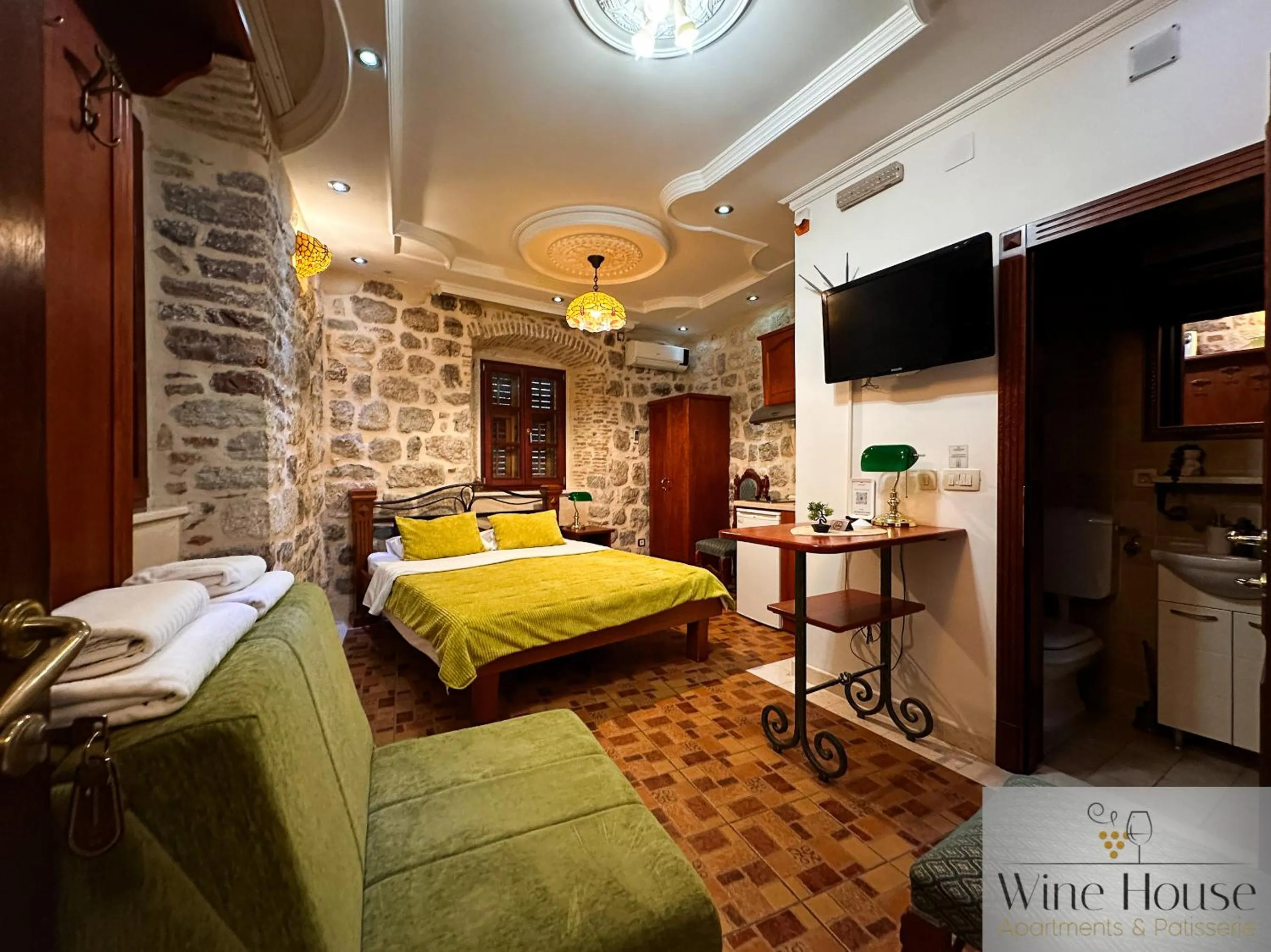 Bed in Apartments Wine House Old Town