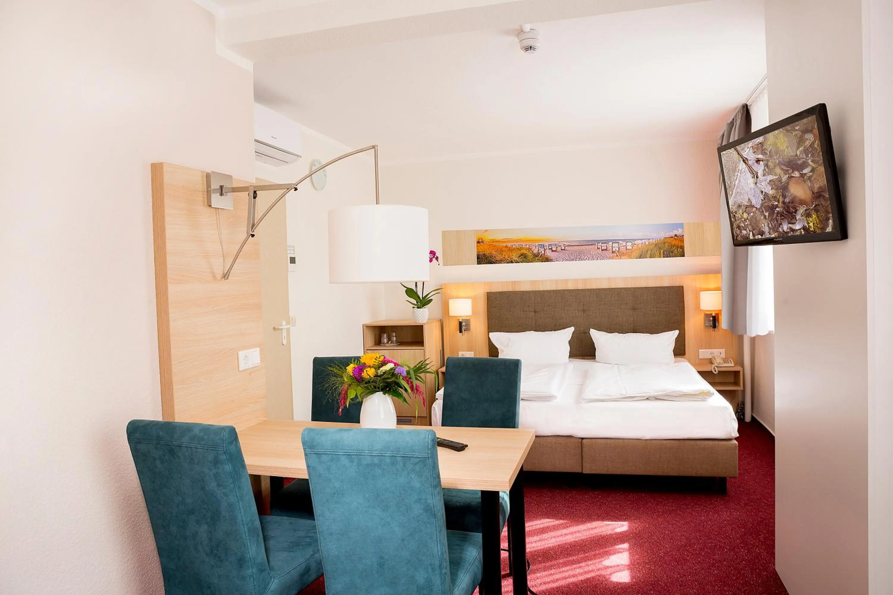 TV and multimedia, Bed in Garni Eden Hotels
